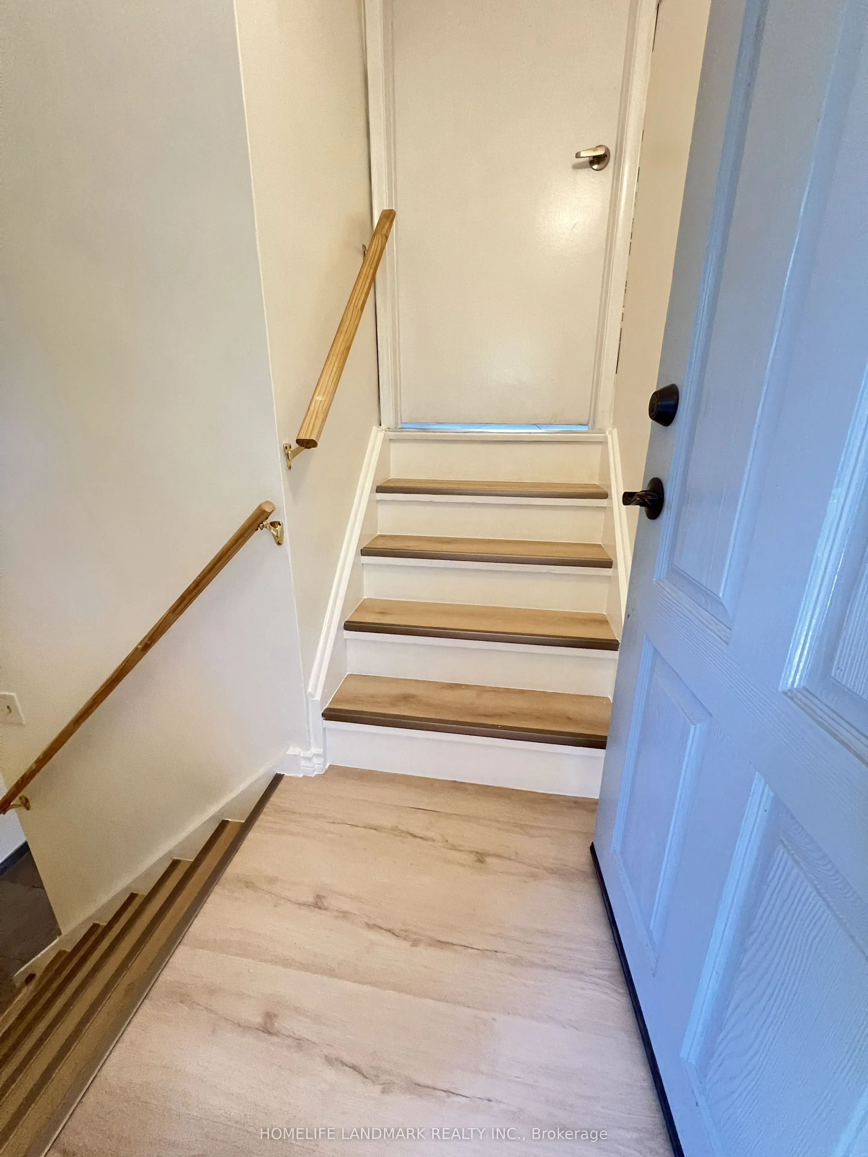 27 Tillplain Road
