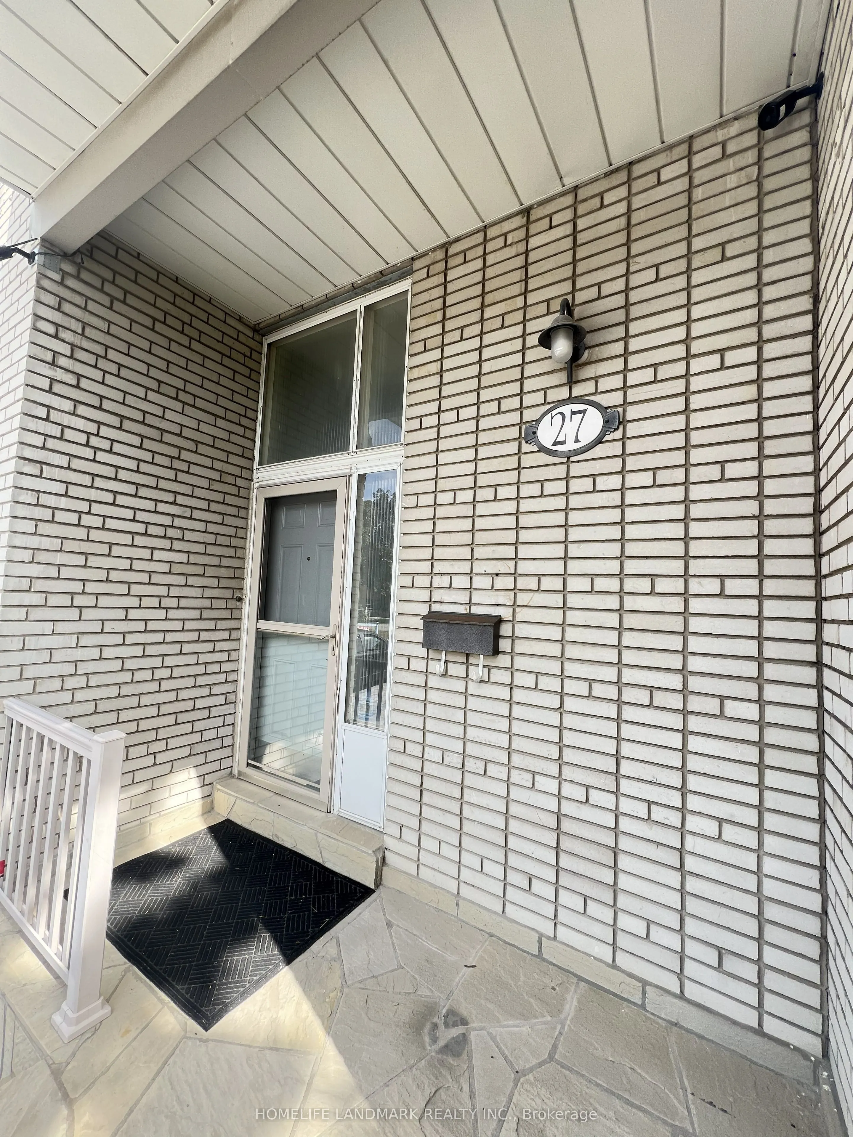 27 Tillplain Road