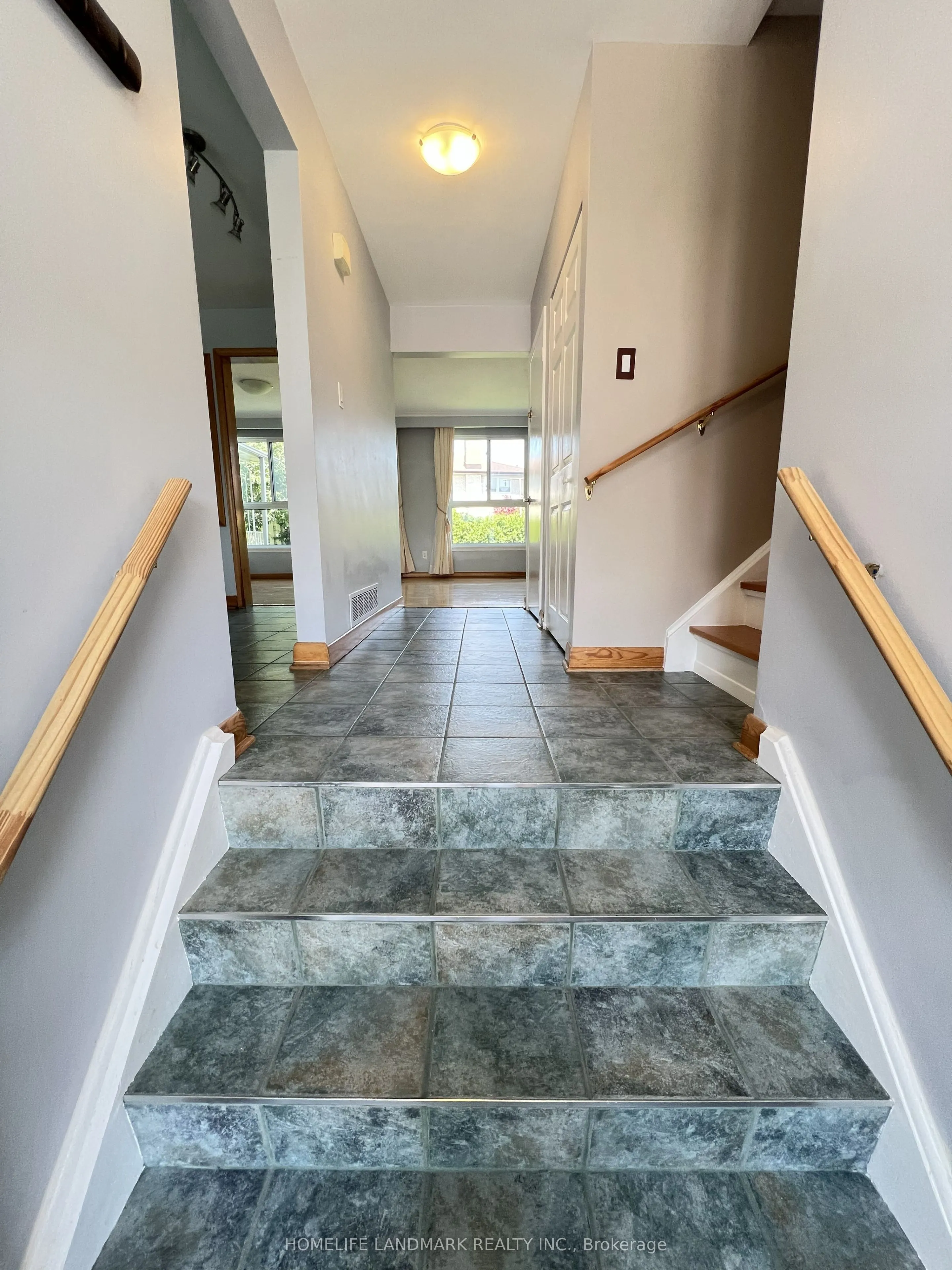 27 Tillplain Road
