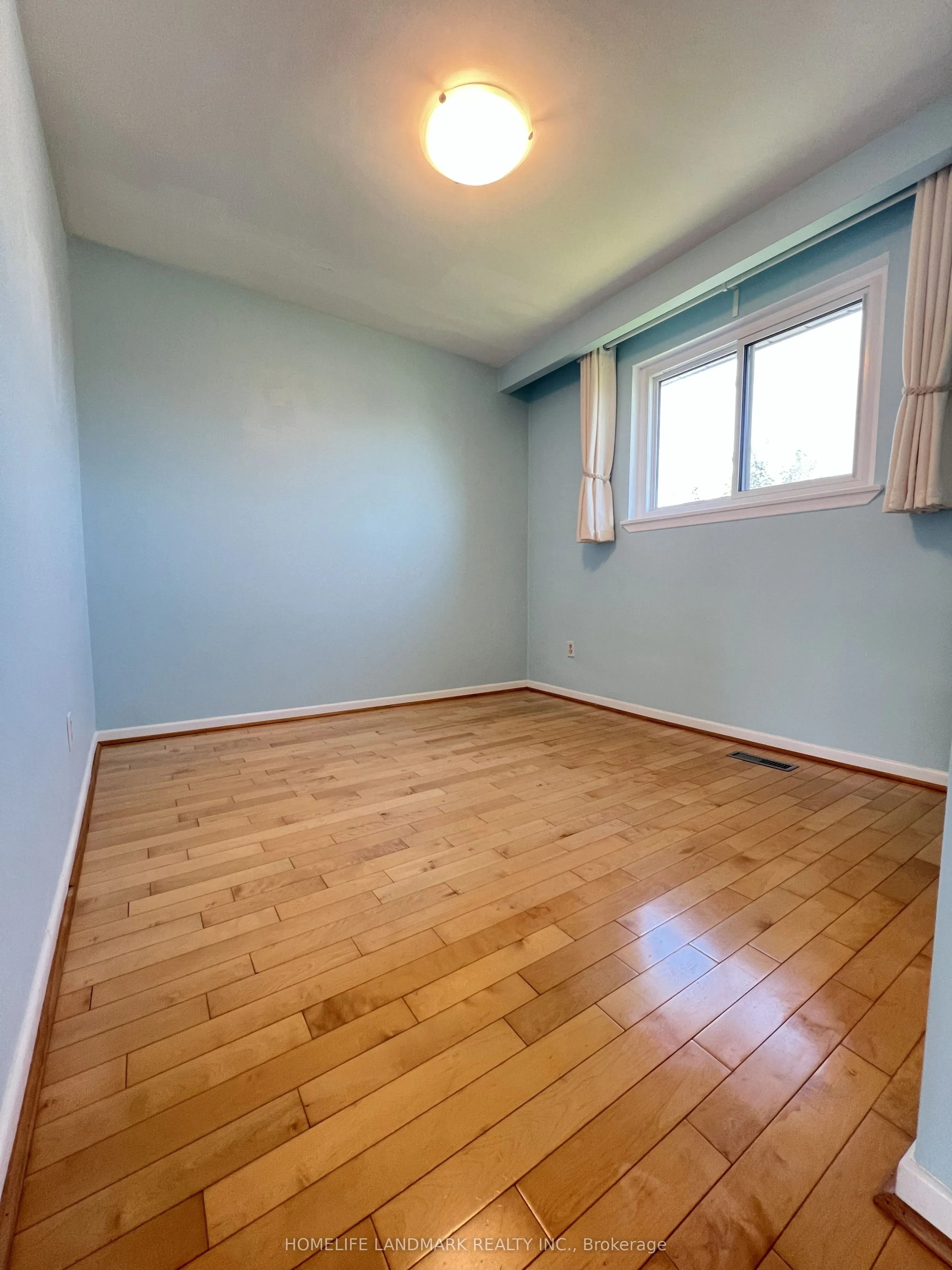 27 Tillplain Road