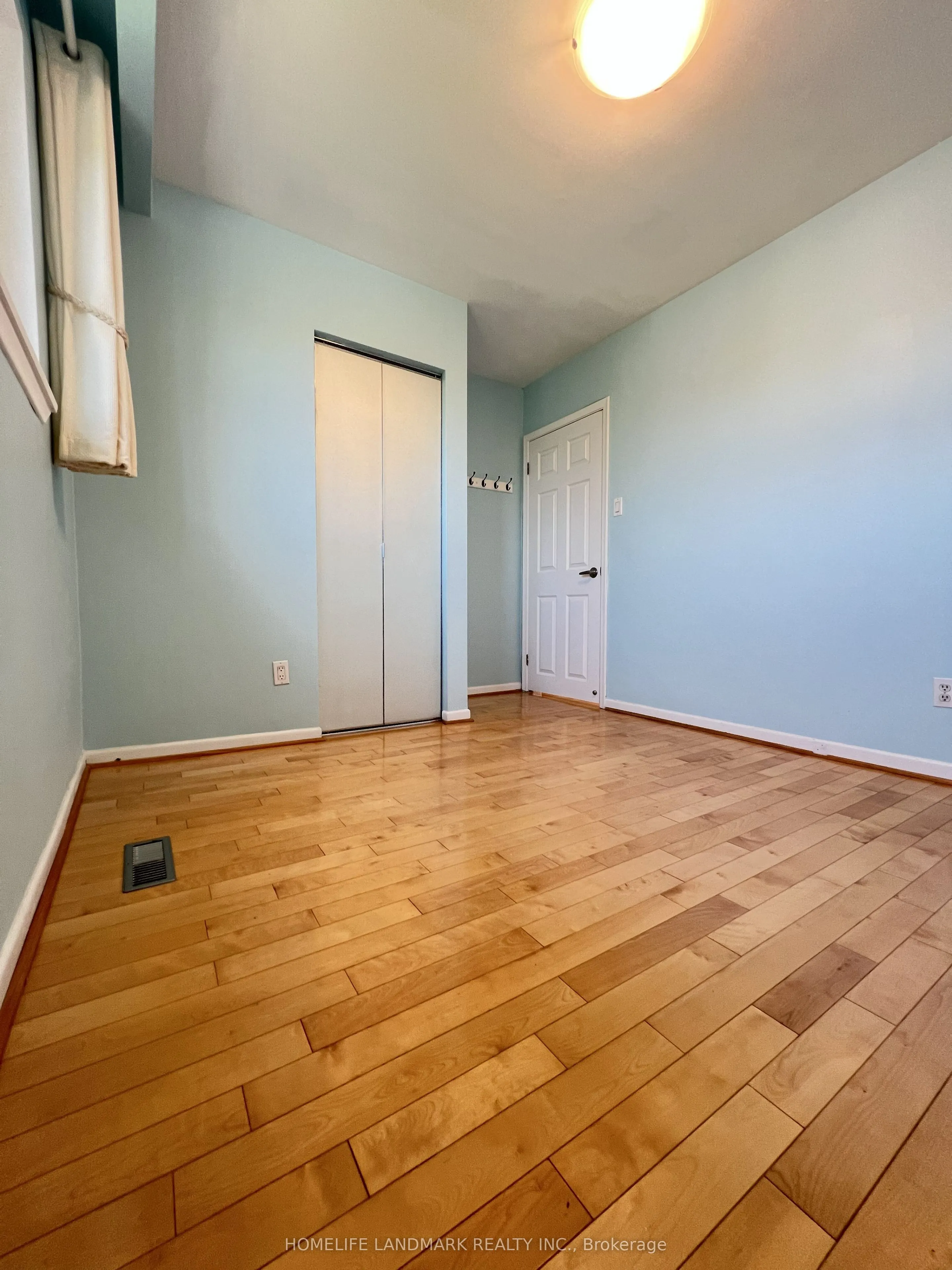 27 Tillplain Road