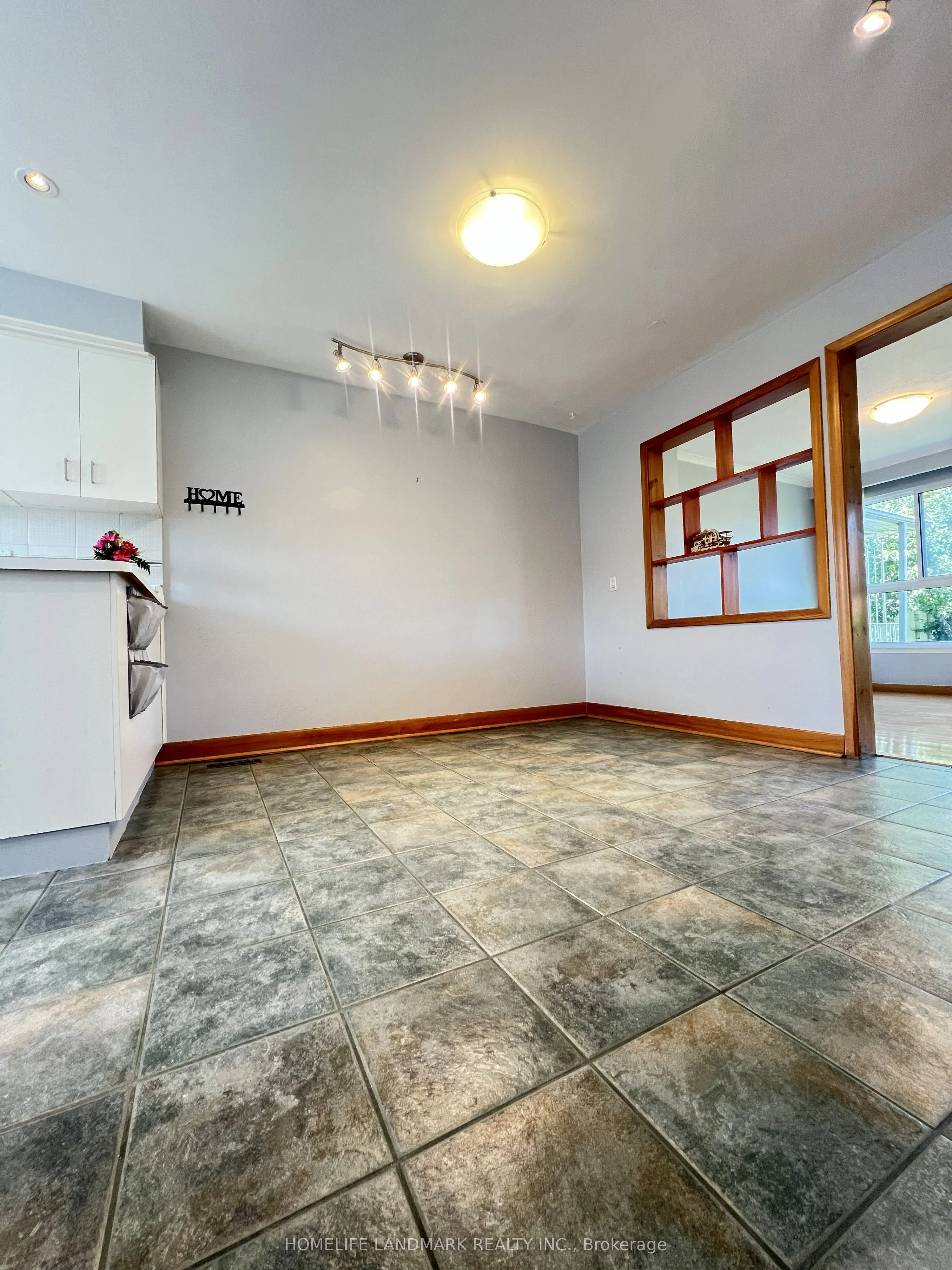 27 Tillplain Road