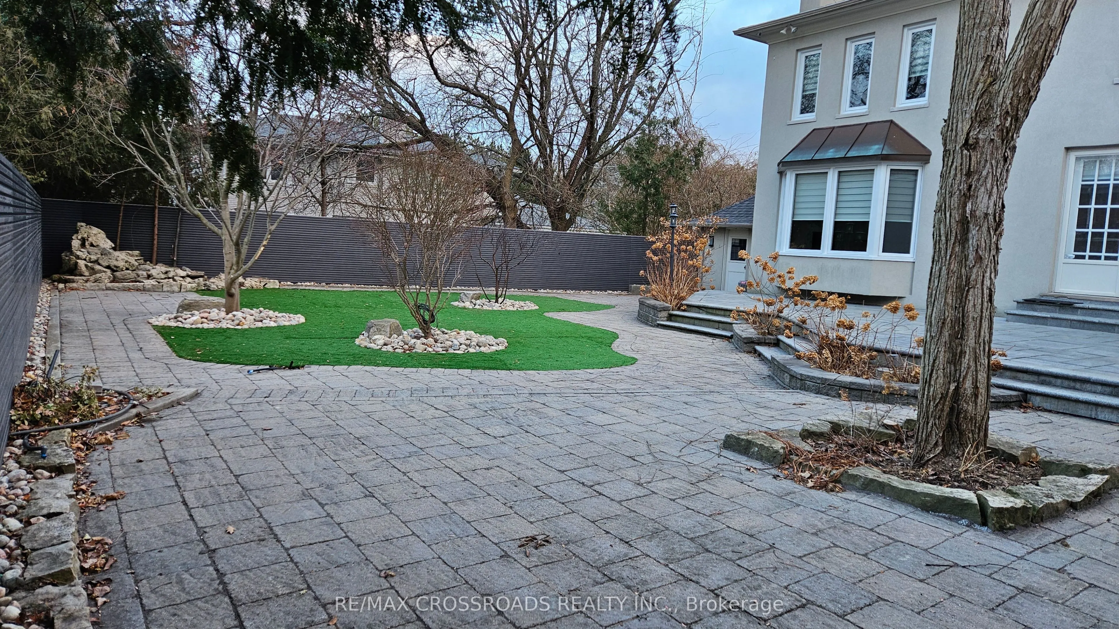 200 The Bridle Path