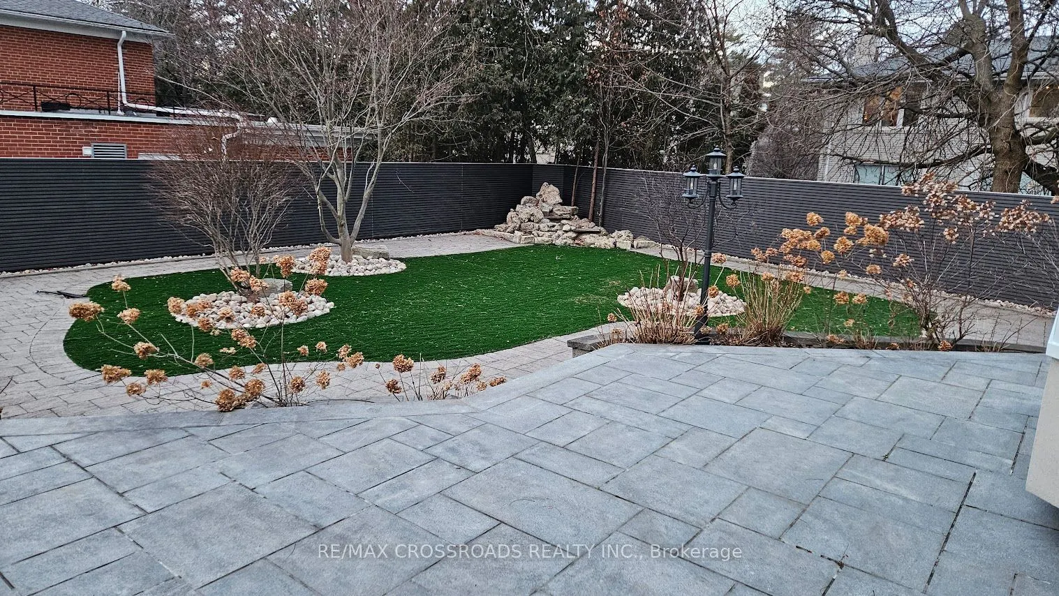 200 The Bridle Path
