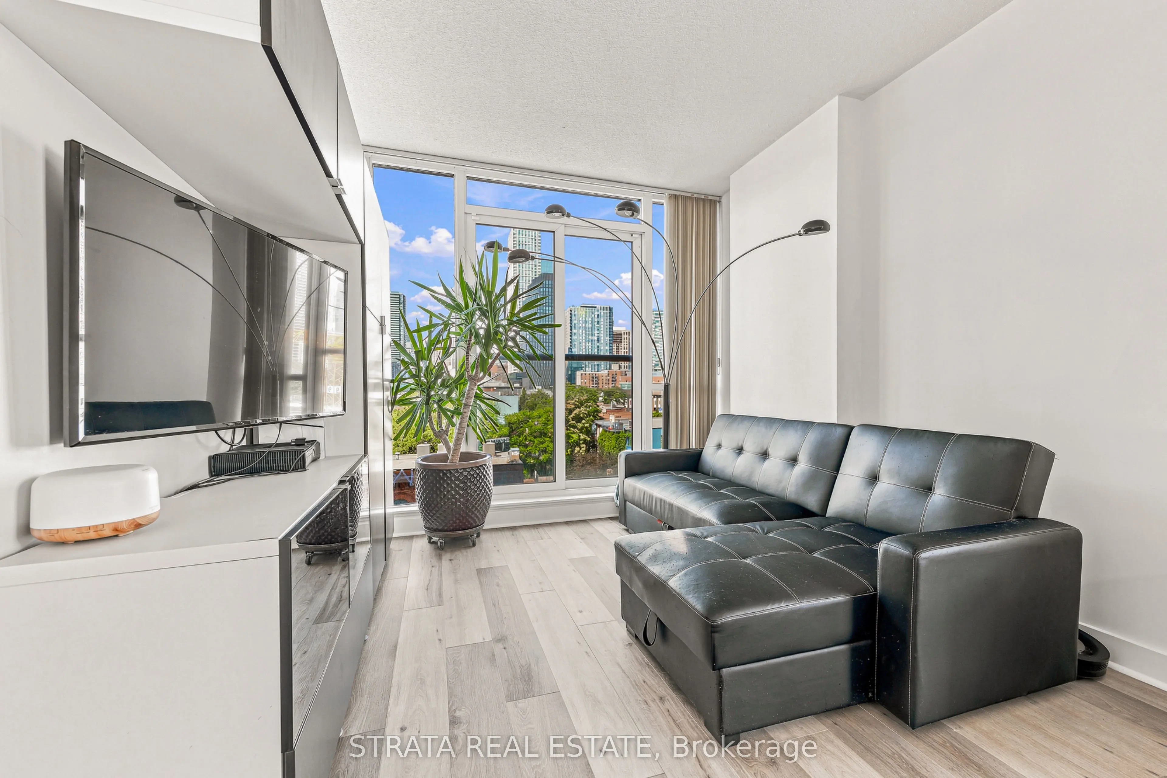 320 Richmond Street E #615