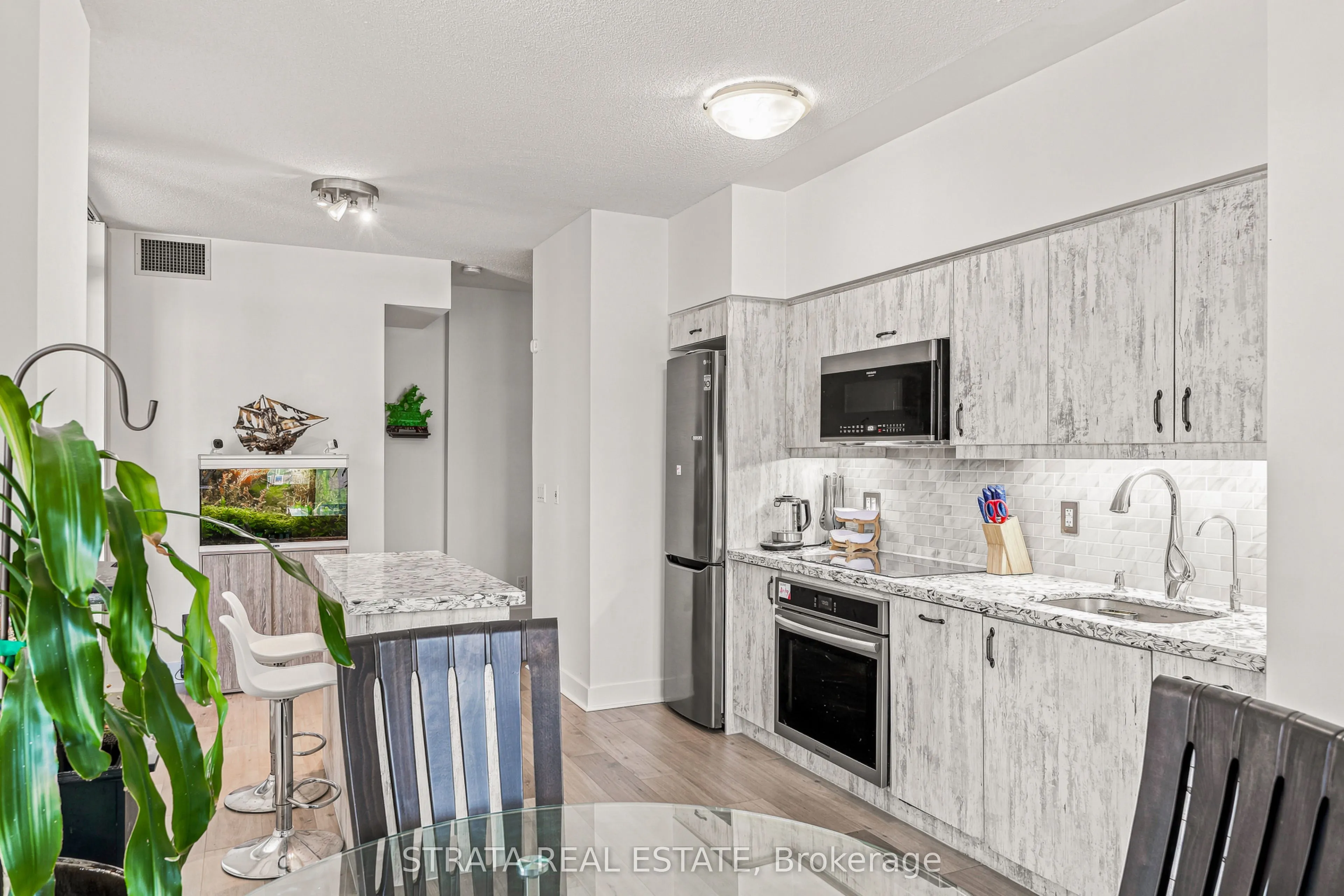 320 Richmond Street E #615