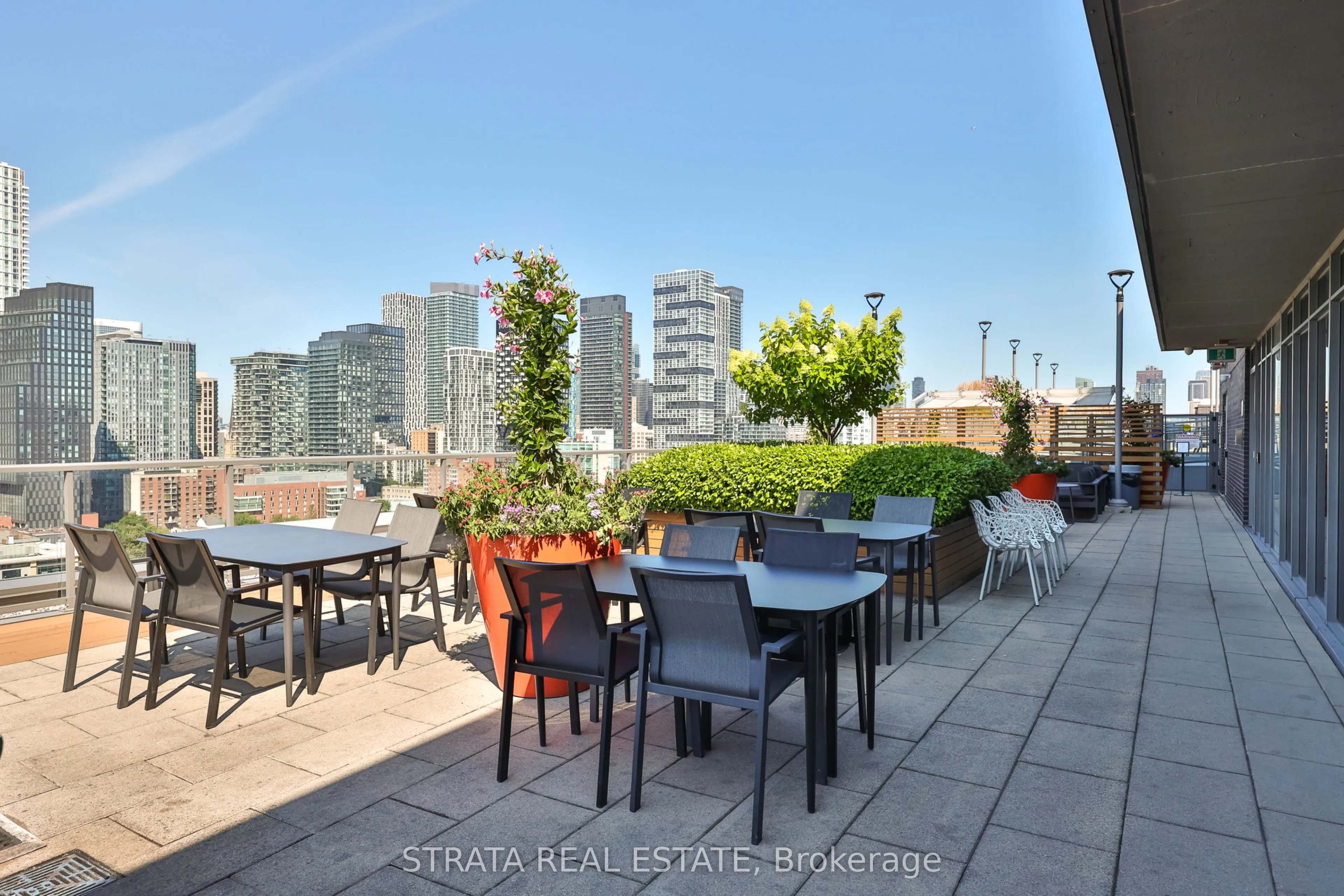 320 Richmond Street E #615