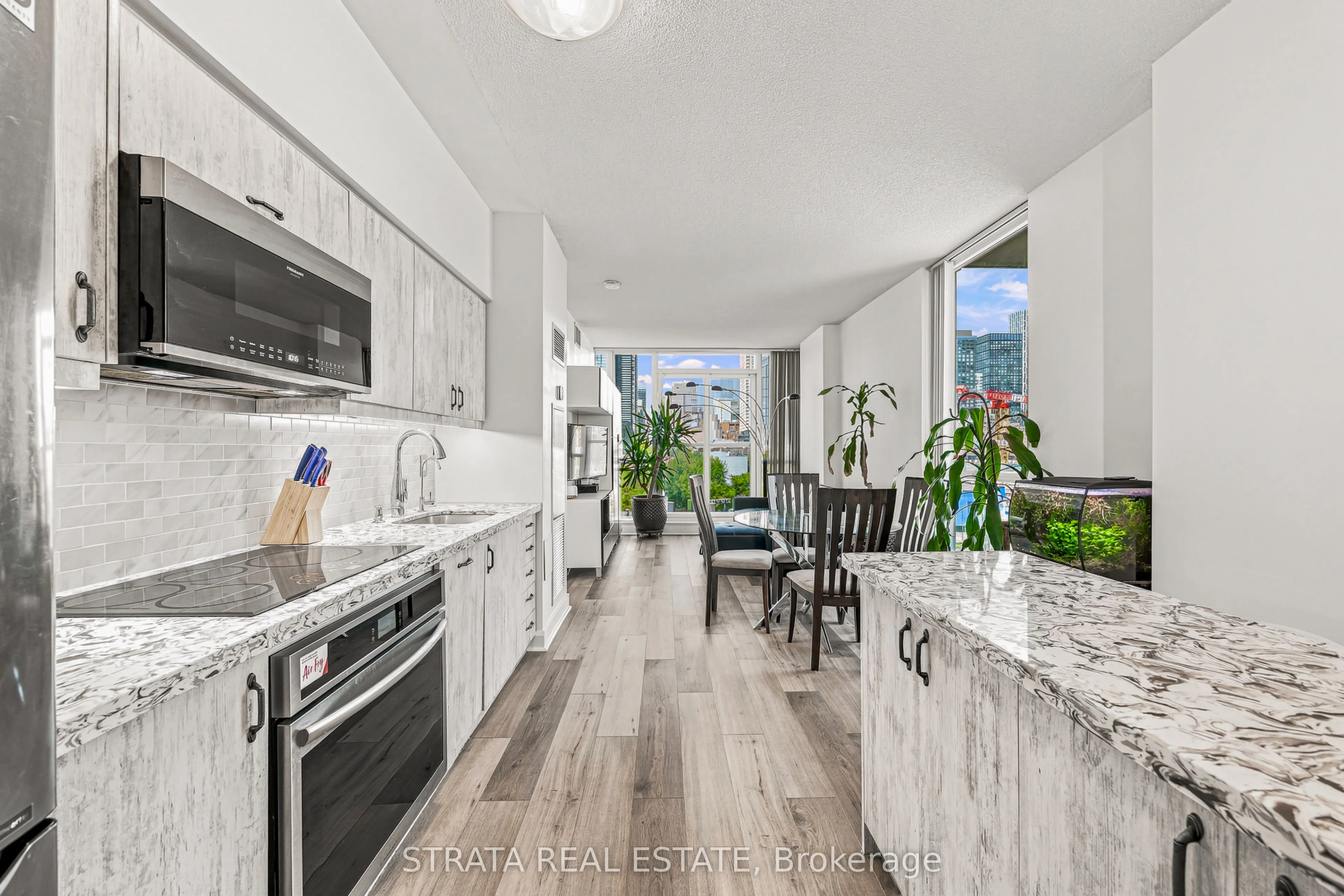 320 Richmond Street E #615