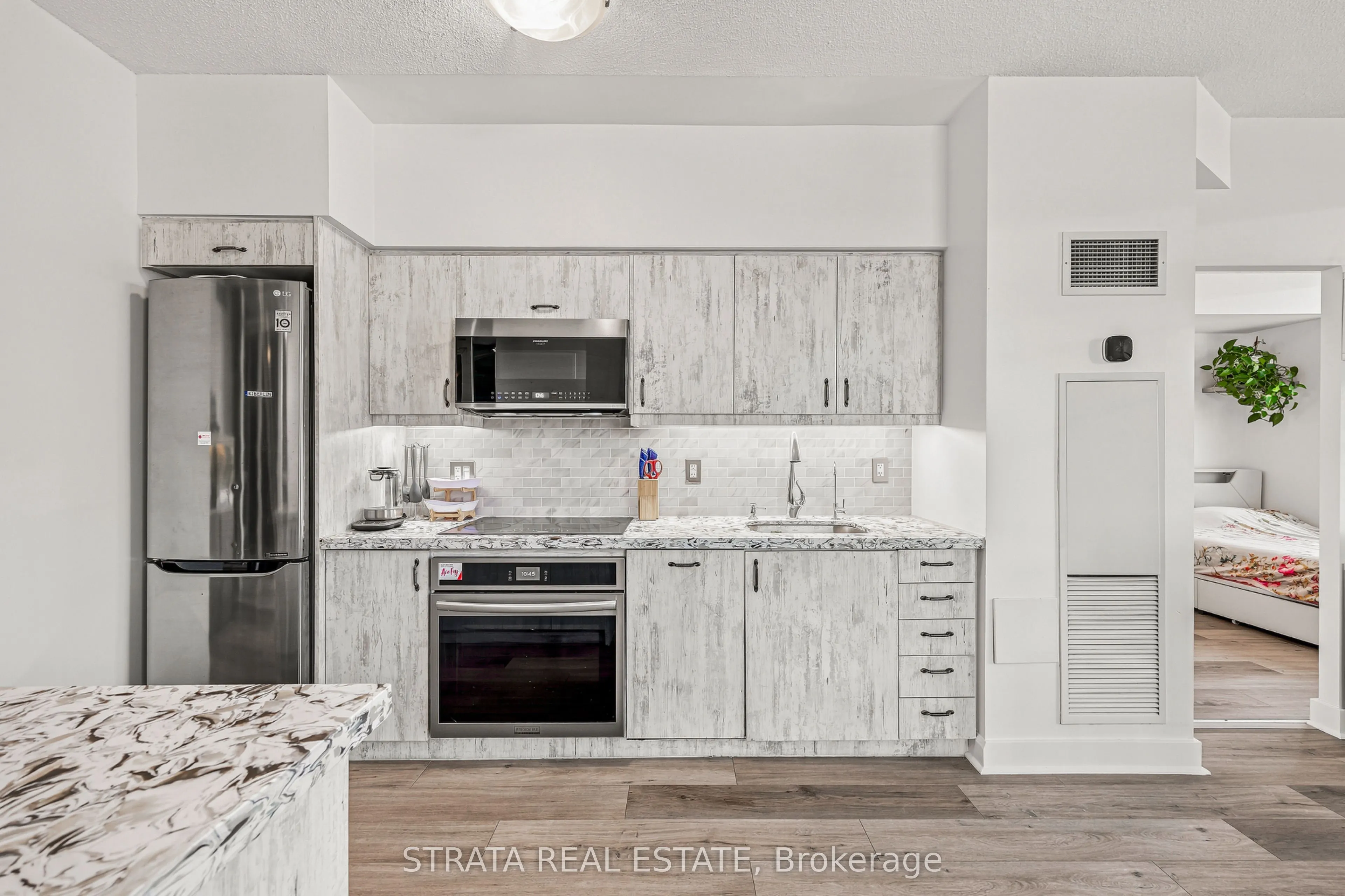 320 Richmond Street E #615