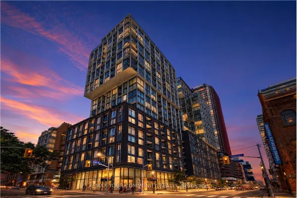 158 Front Street E
