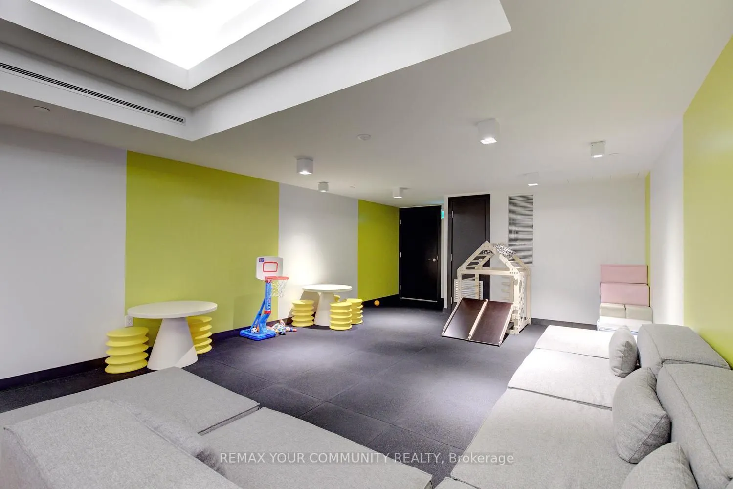 158 Front Street E #618