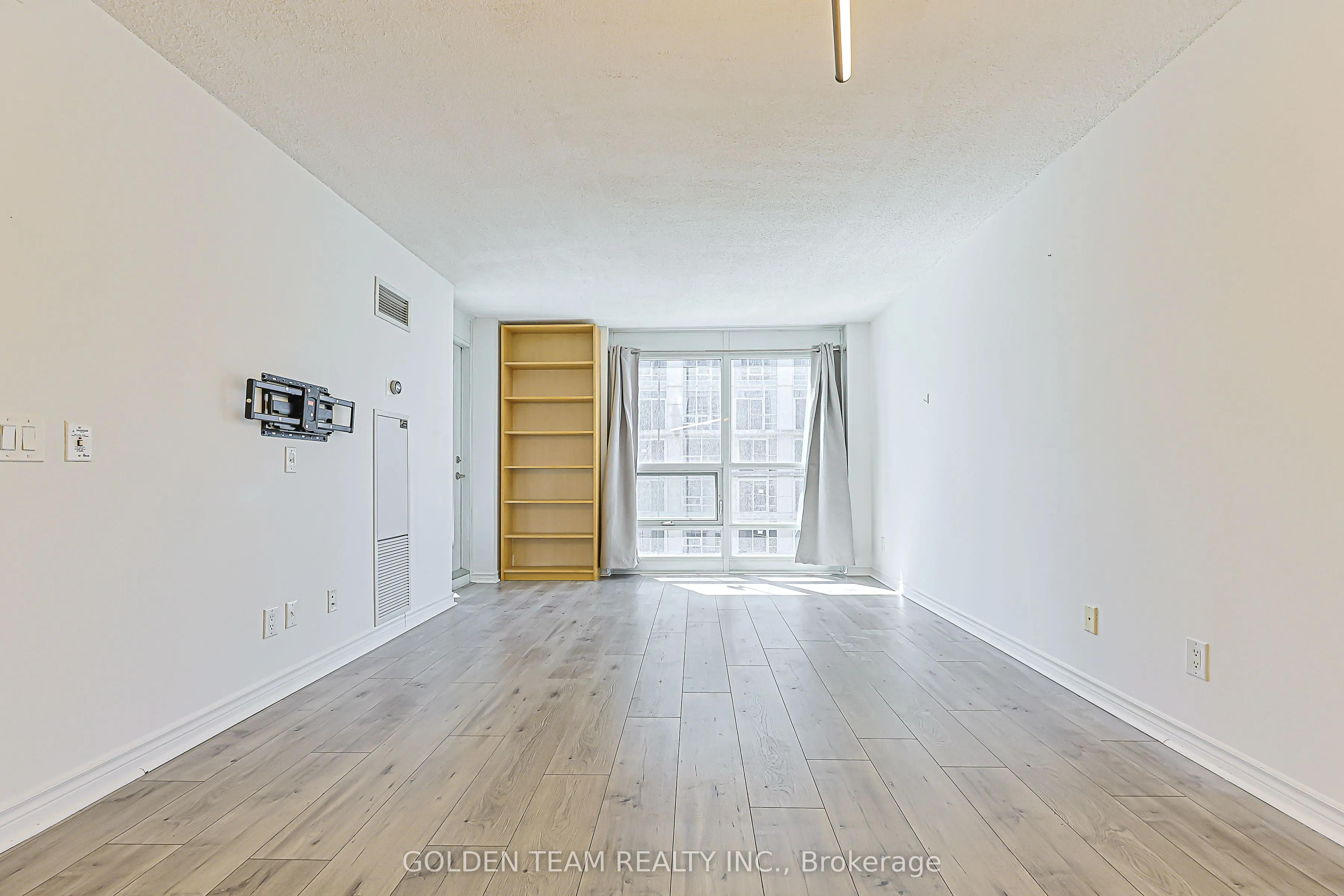 763 Bay Street #3006