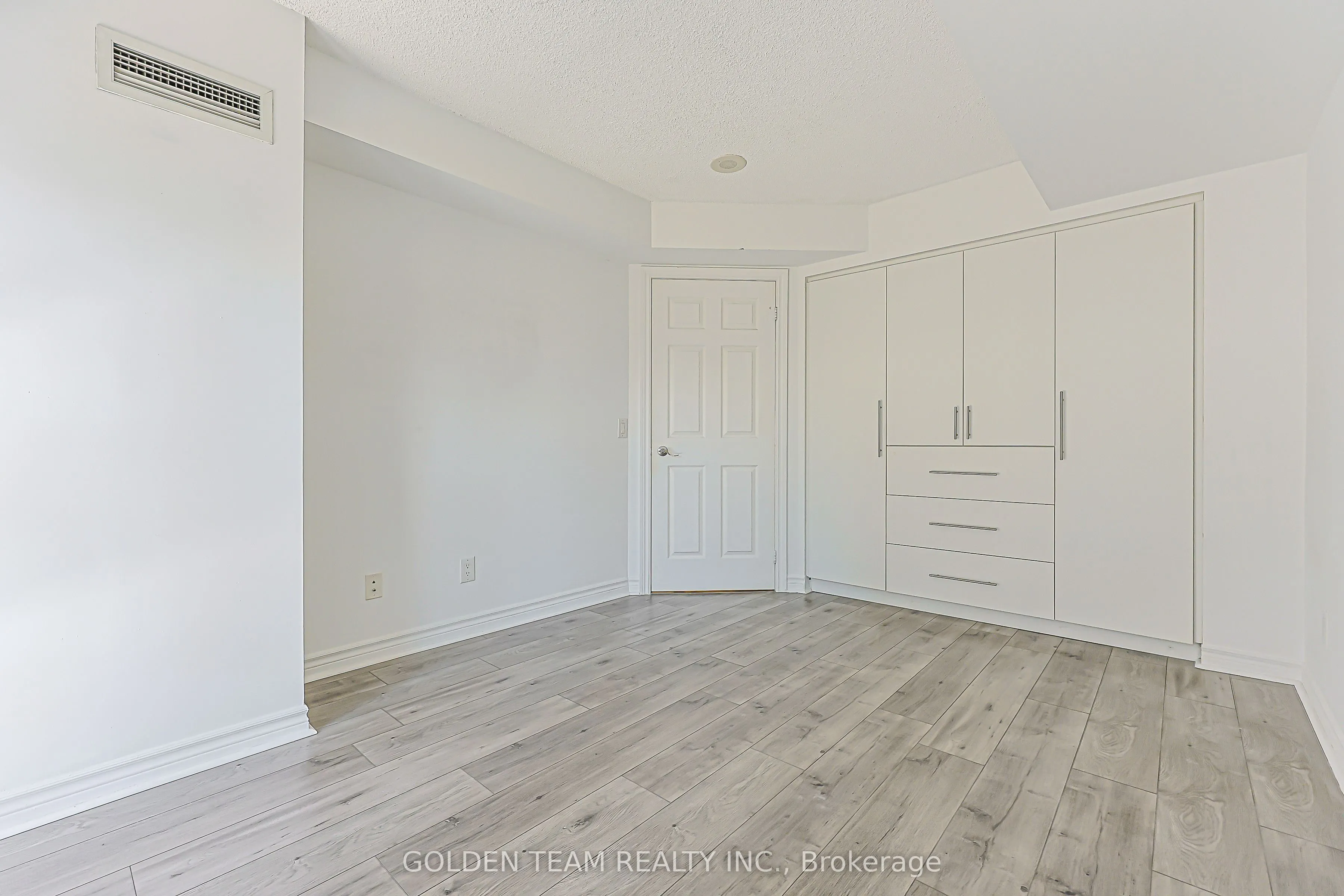 763 Bay Street #3006