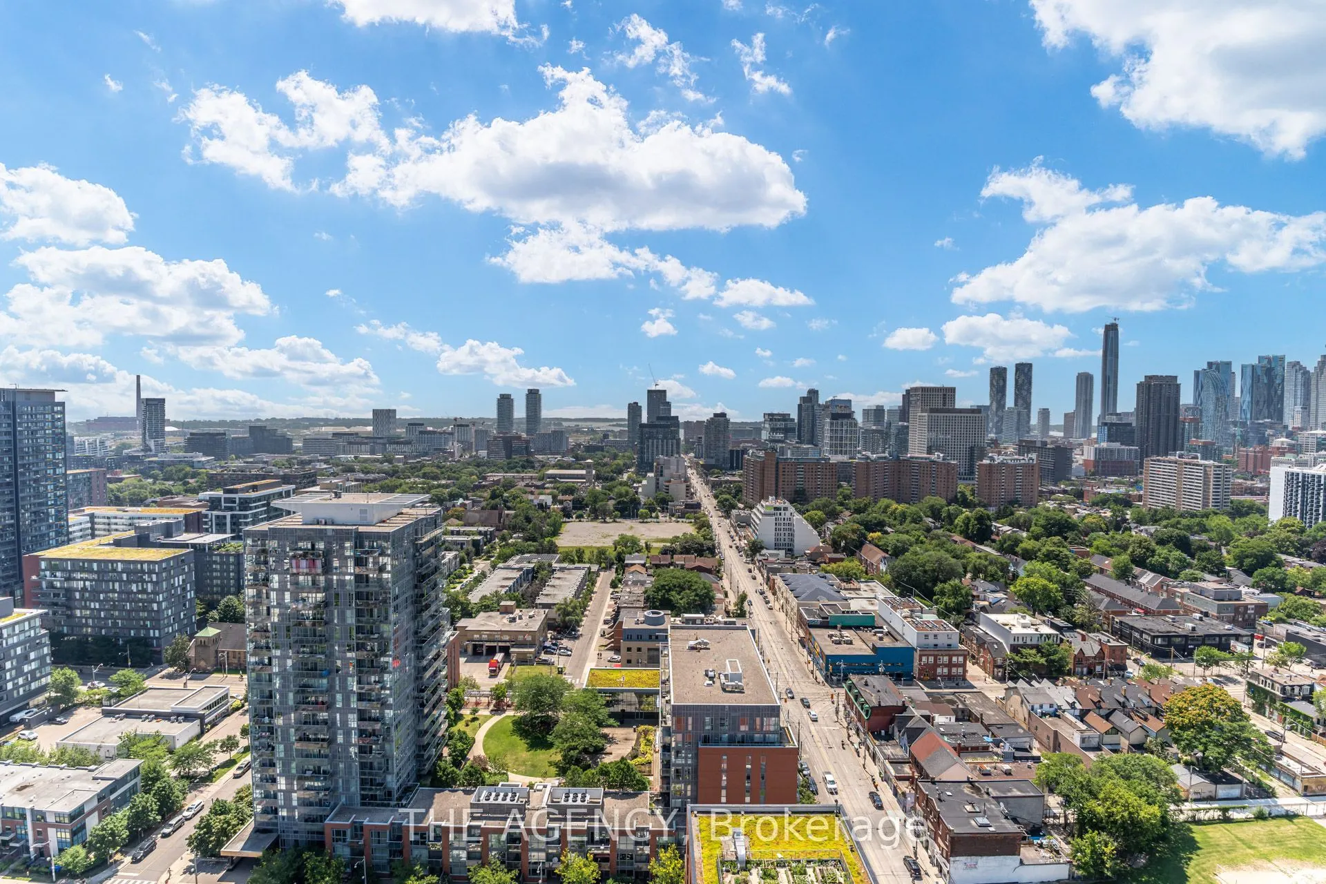 10 Oak Street #2403