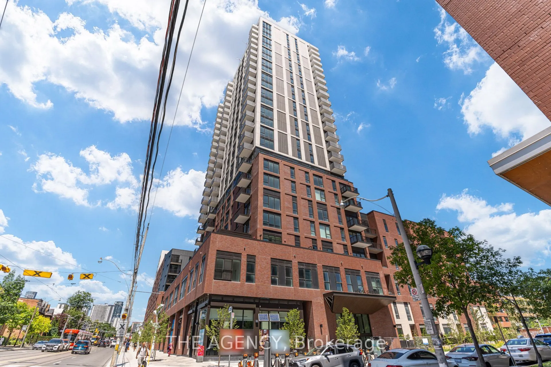 10 Oak Street #2403