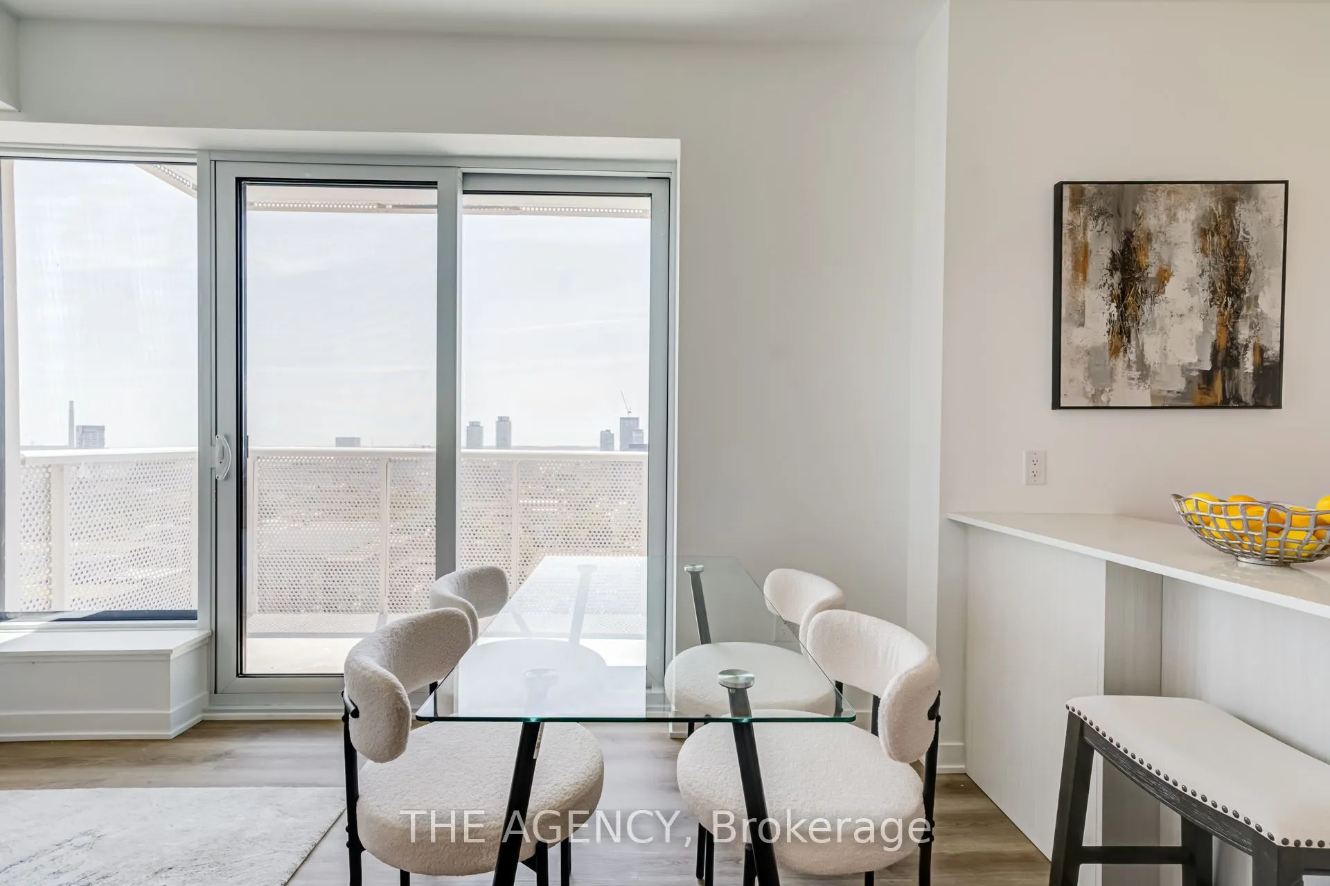 10 Oak Street #2403