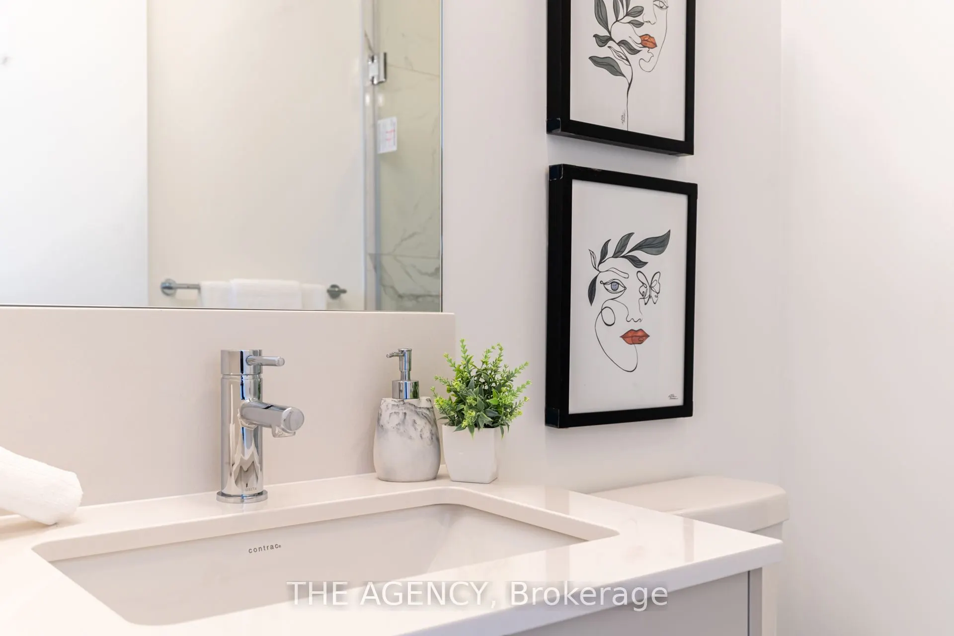 10 Oak Street #2403