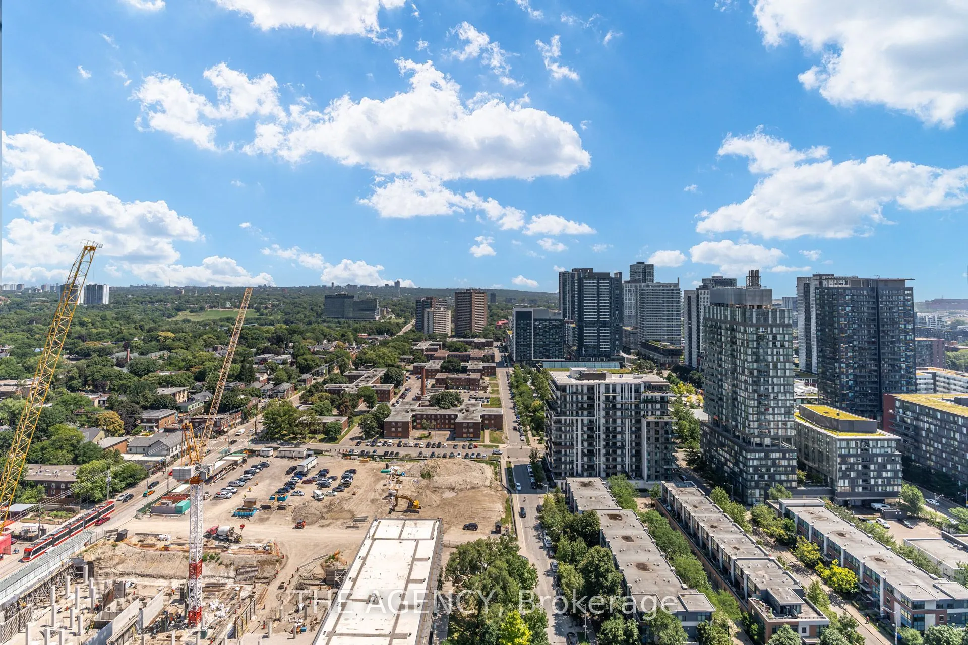 10 Oak Street #2403