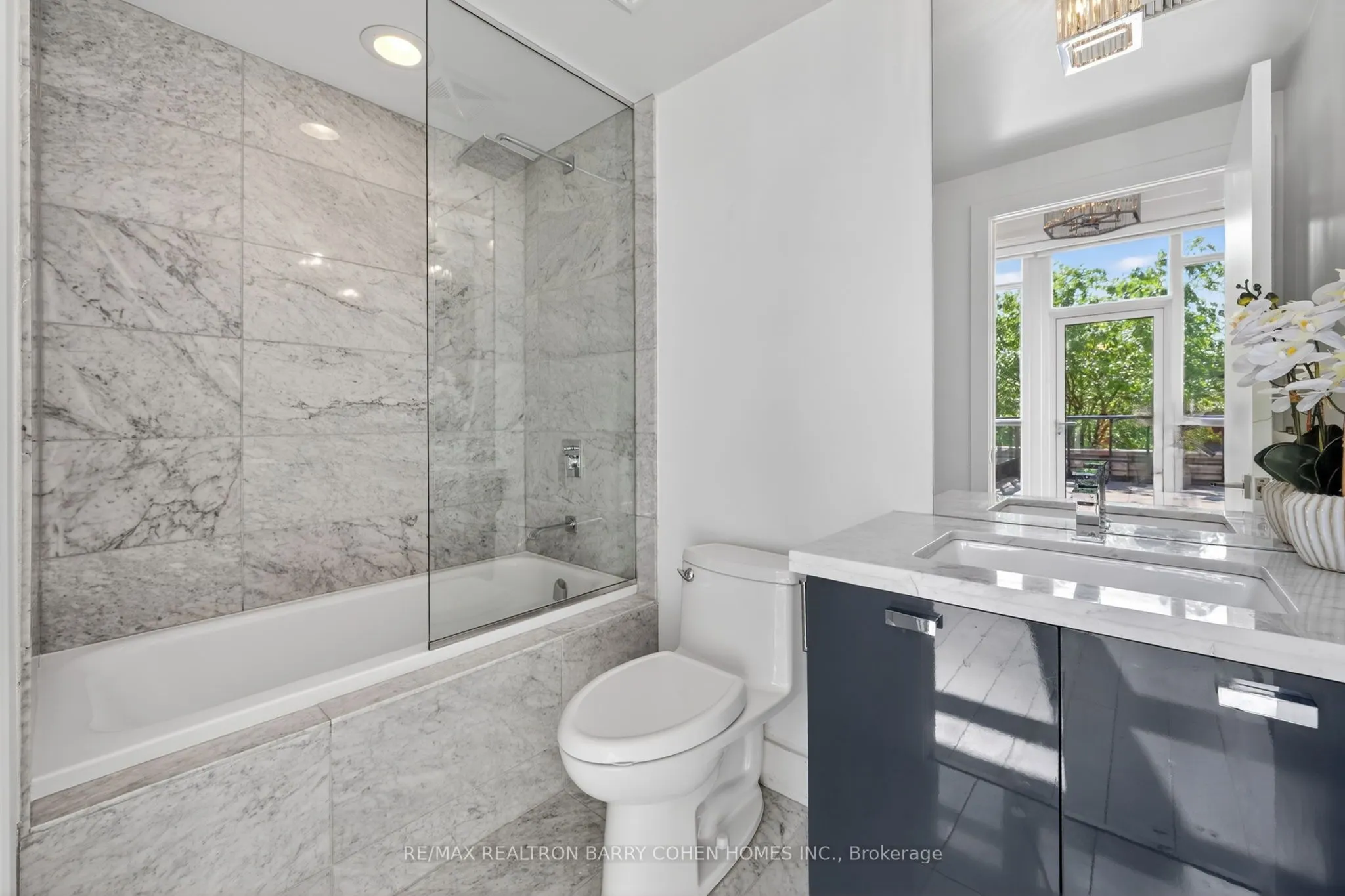 32 Davenport Road #303