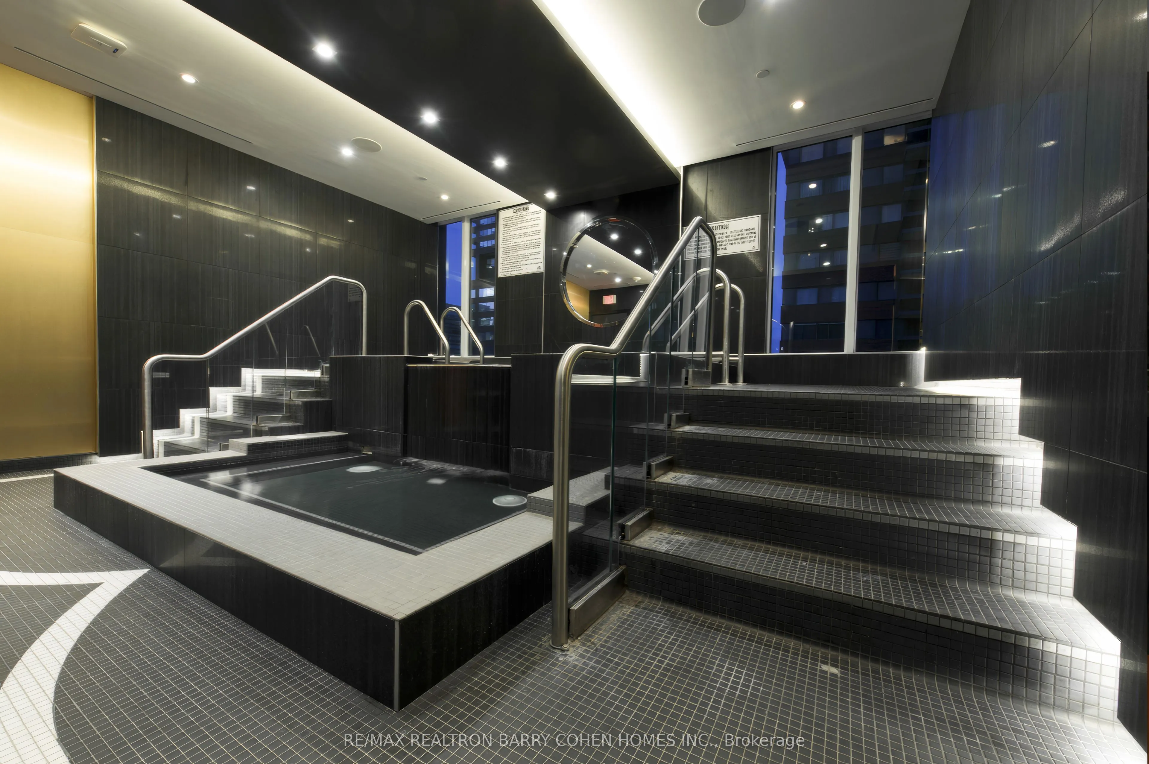 32 Davenport Road #303