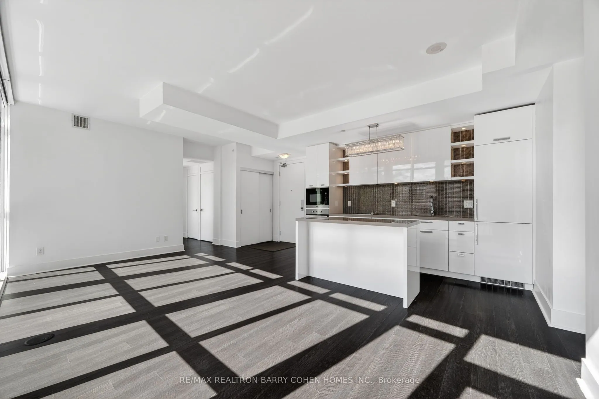 32 Davenport Road #303