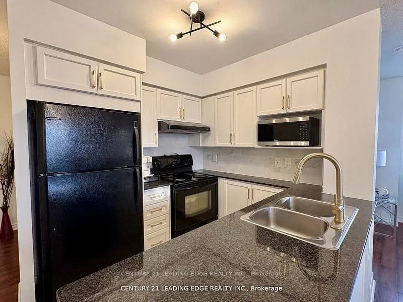 18 Kenaston Gardens #712