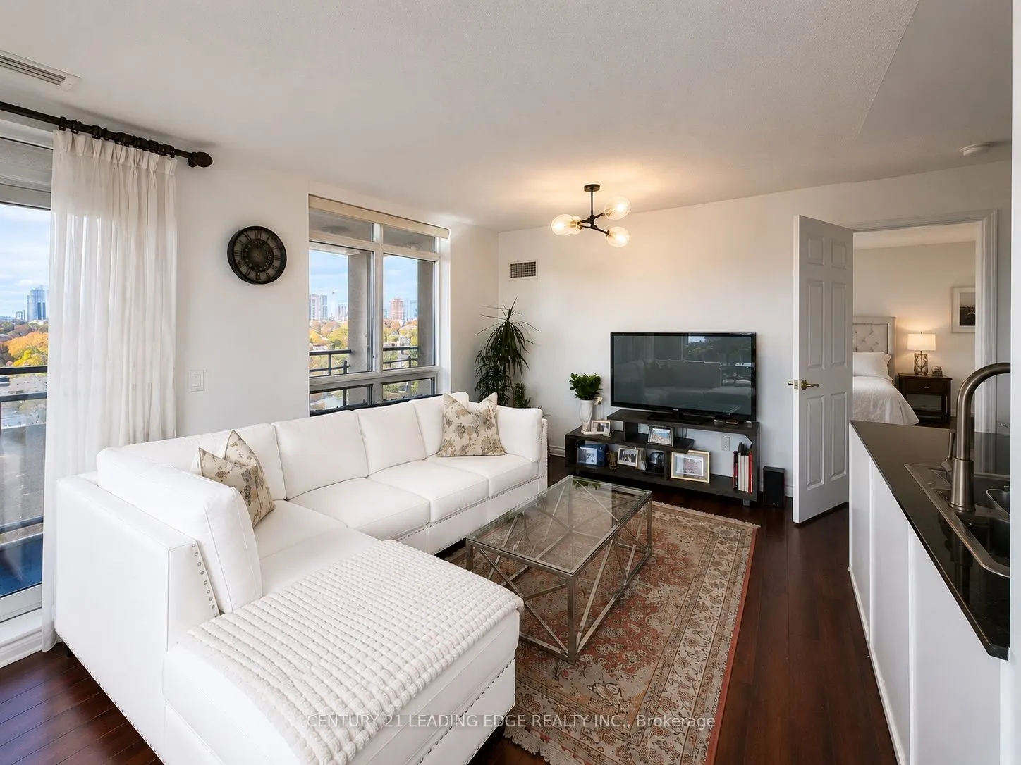 18 Kenaston Gardens #712