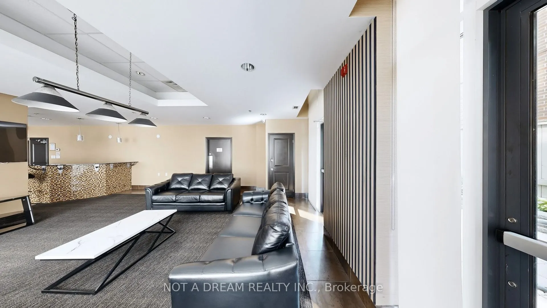 872 Sheppard Avenue W #416
