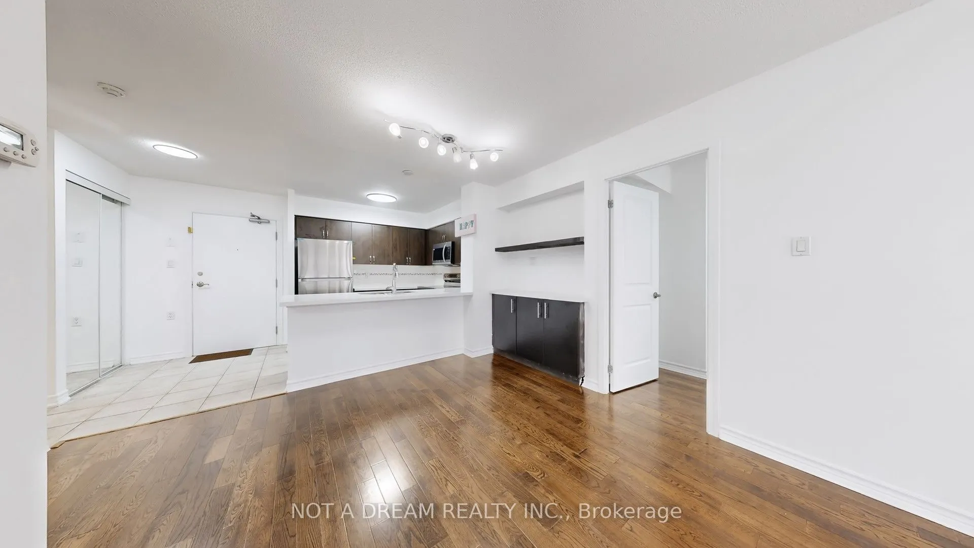 872 Sheppard Avenue W #416