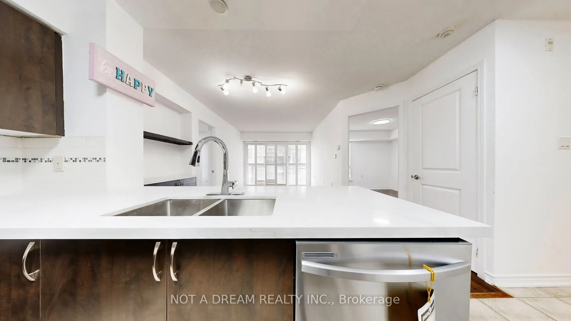 872 Sheppard Avenue W #416