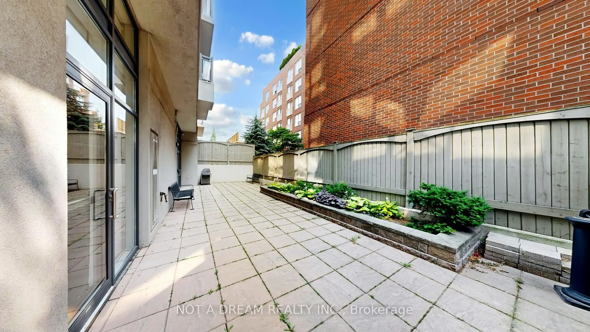 872 Sheppard Avenue W #416