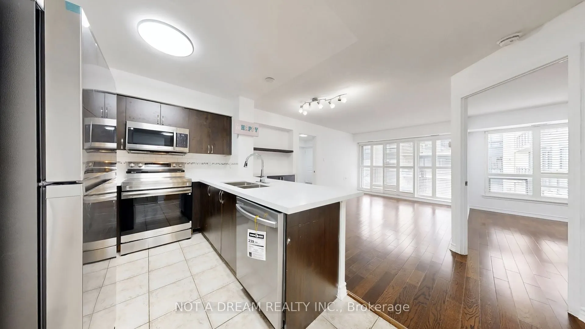 872 Sheppard Avenue W #416