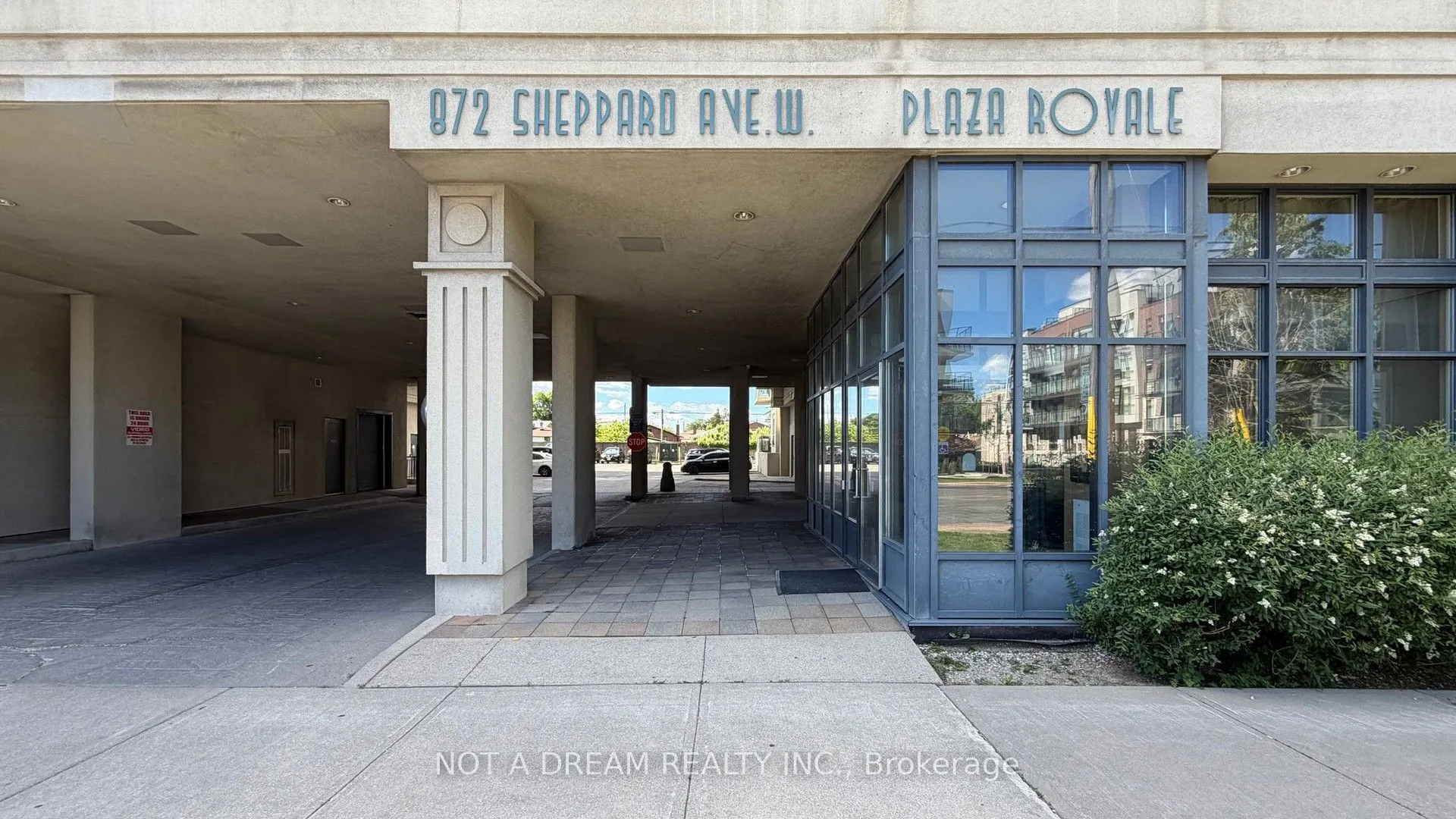 872 Sheppard Avenue W #416