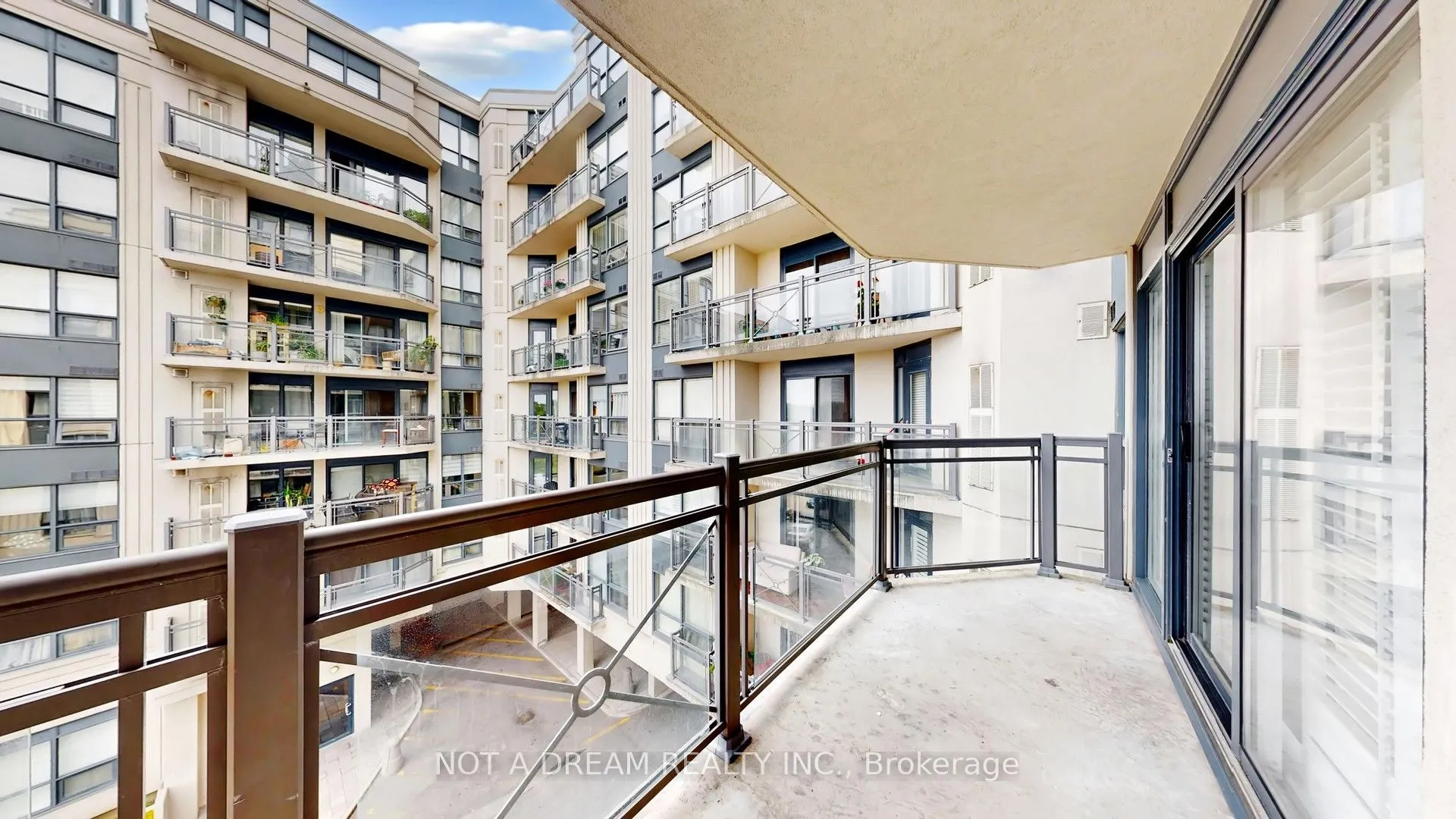 872 Sheppard Avenue W #416