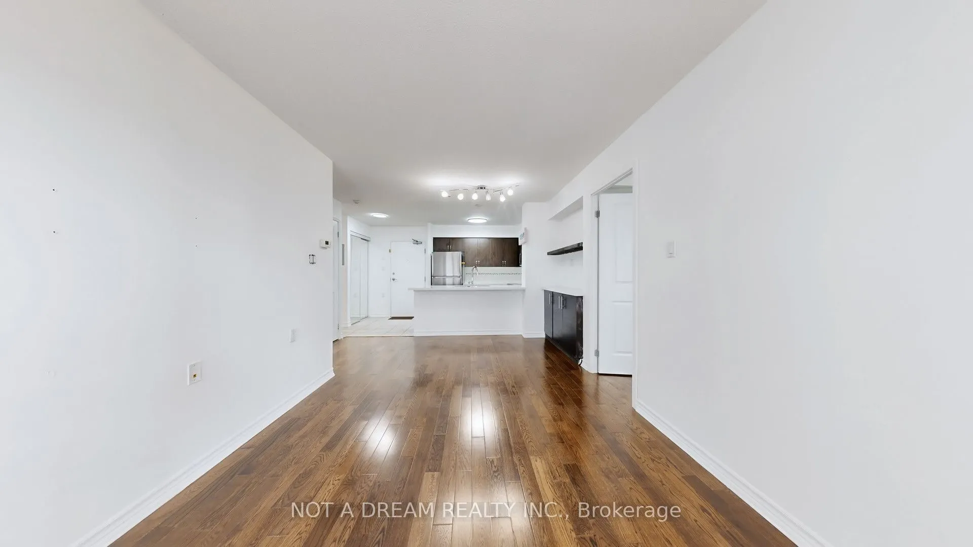 872 Sheppard Avenue W #416