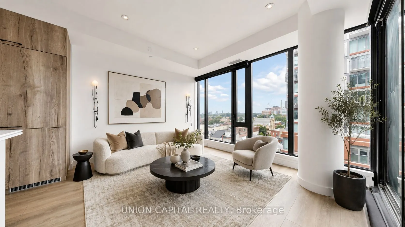 505 Richmond Street W #714