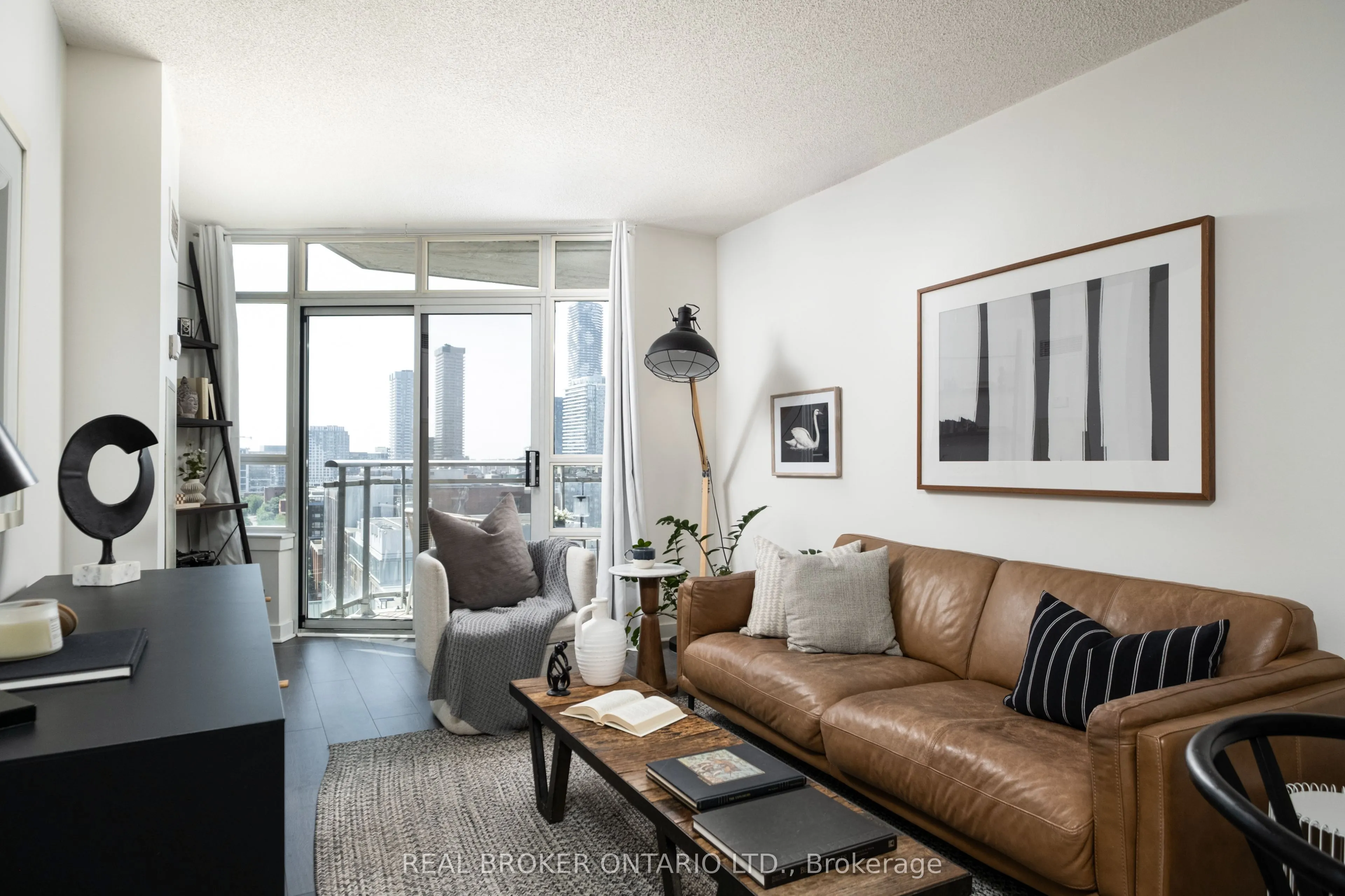 255 Richmond Street E #1416