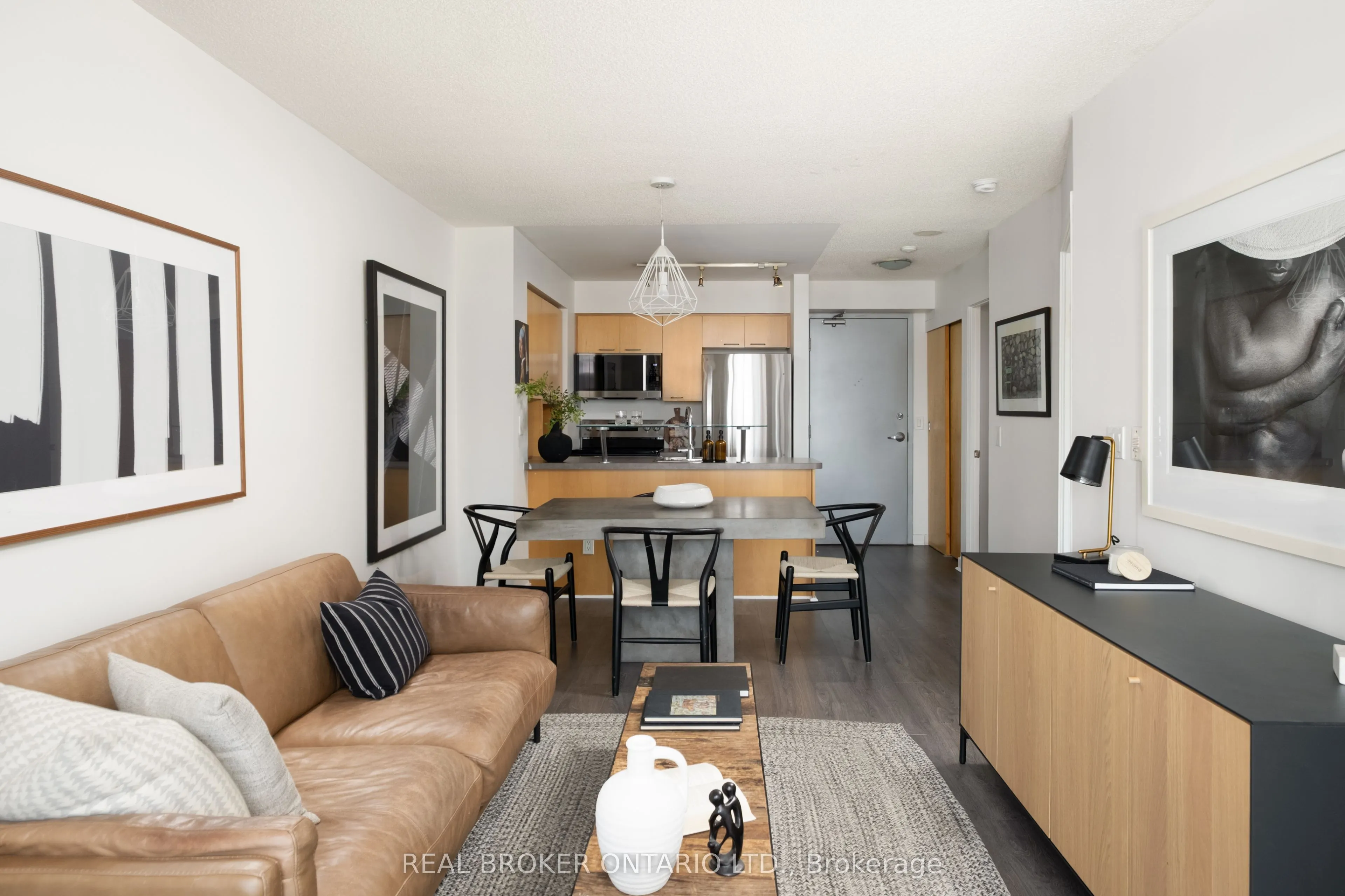 255 Richmond Street E #1416