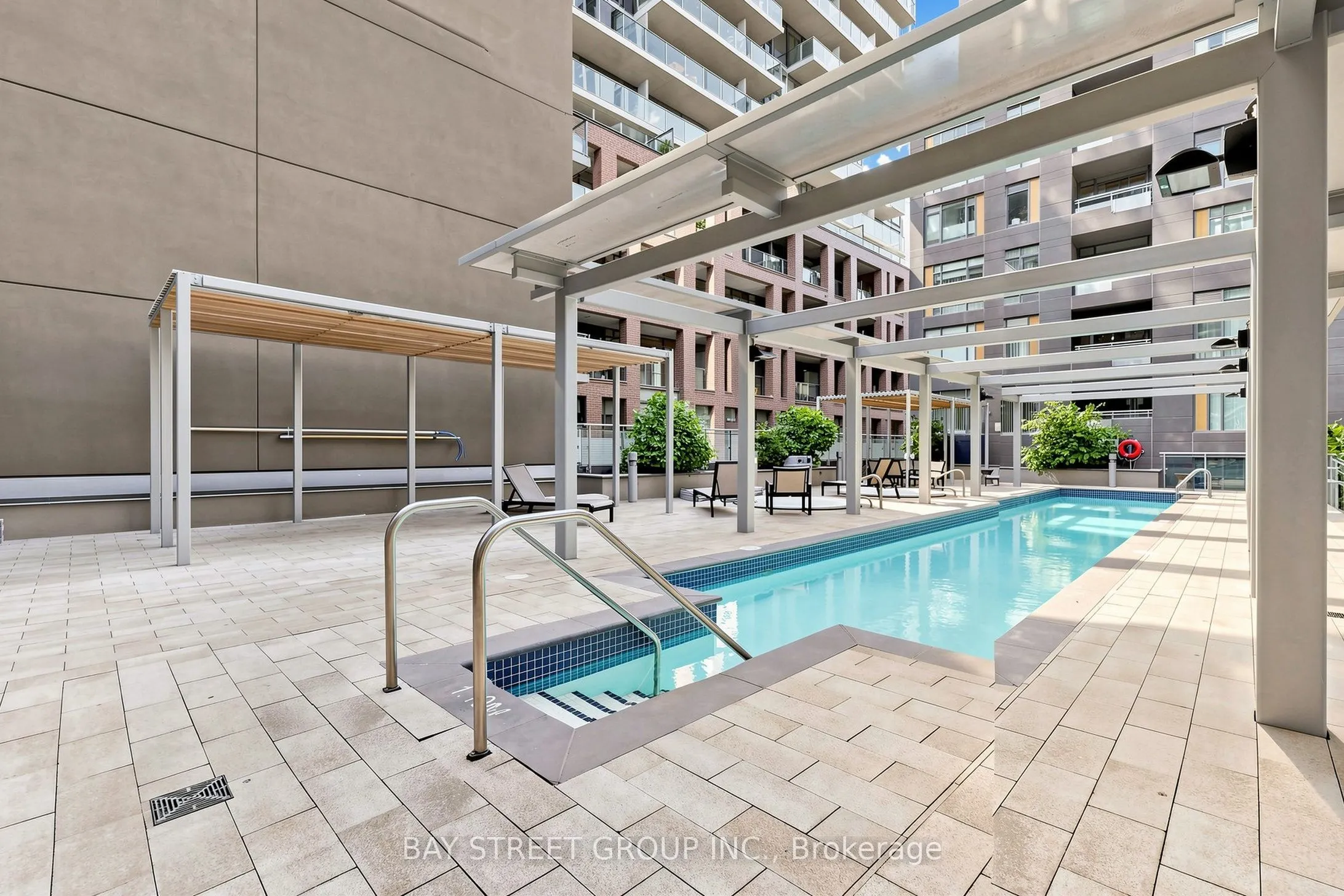 525 Adelaide Street W #1118