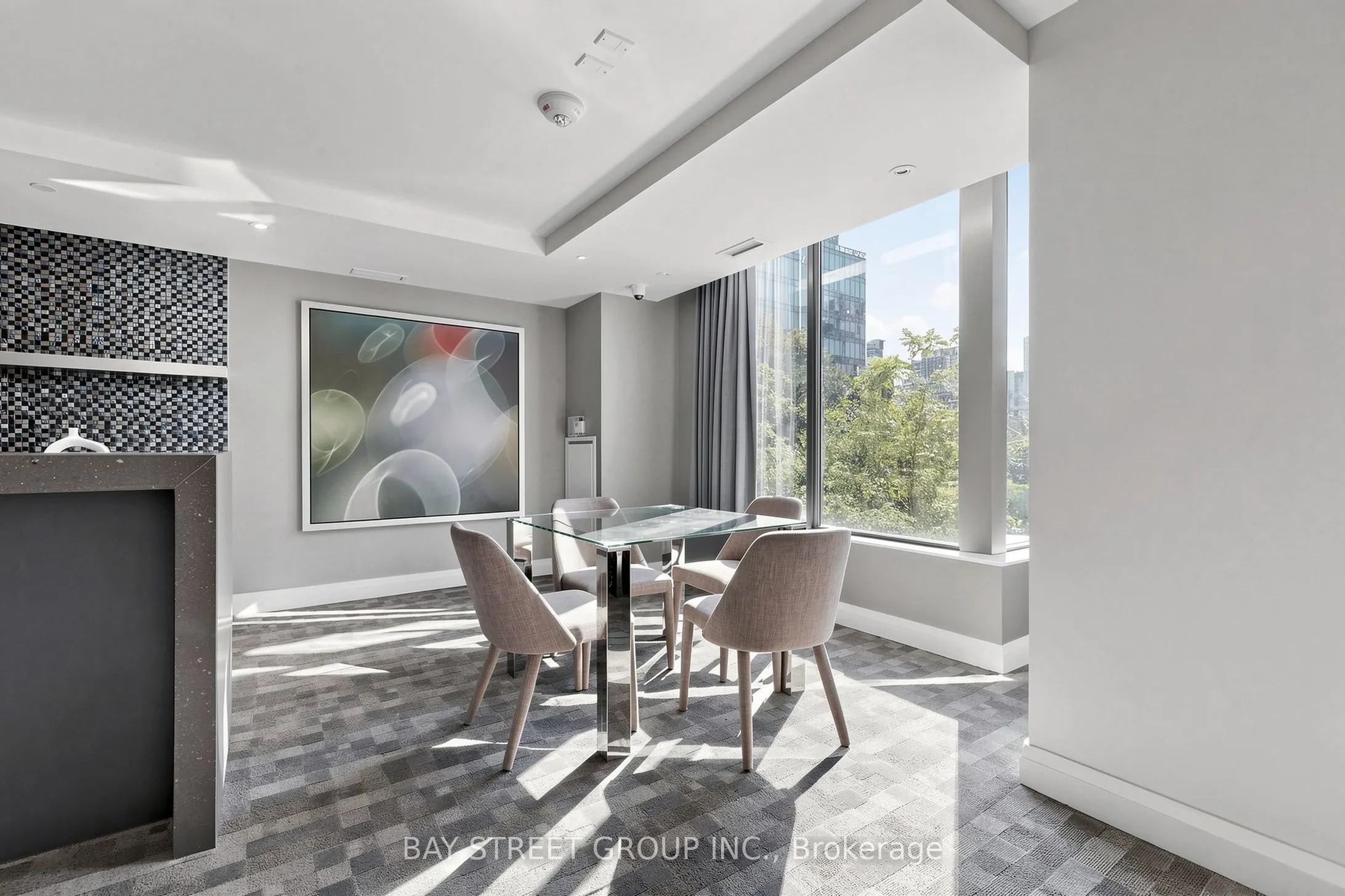 525 Adelaide Street W #1118