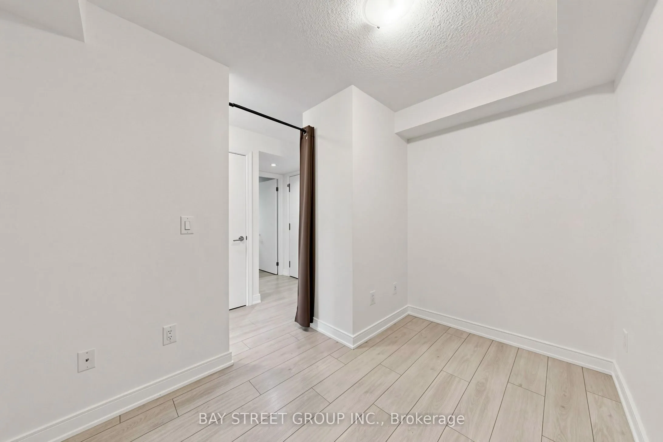 525 Adelaide Street W #1118