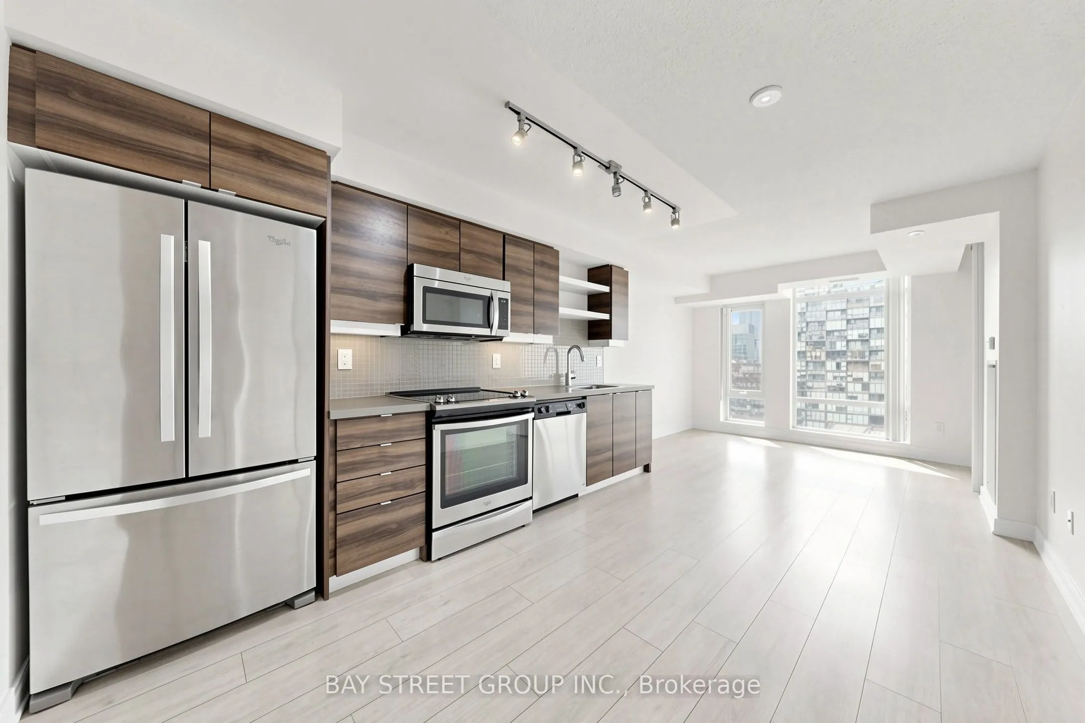 525 Adelaide Street W #1118