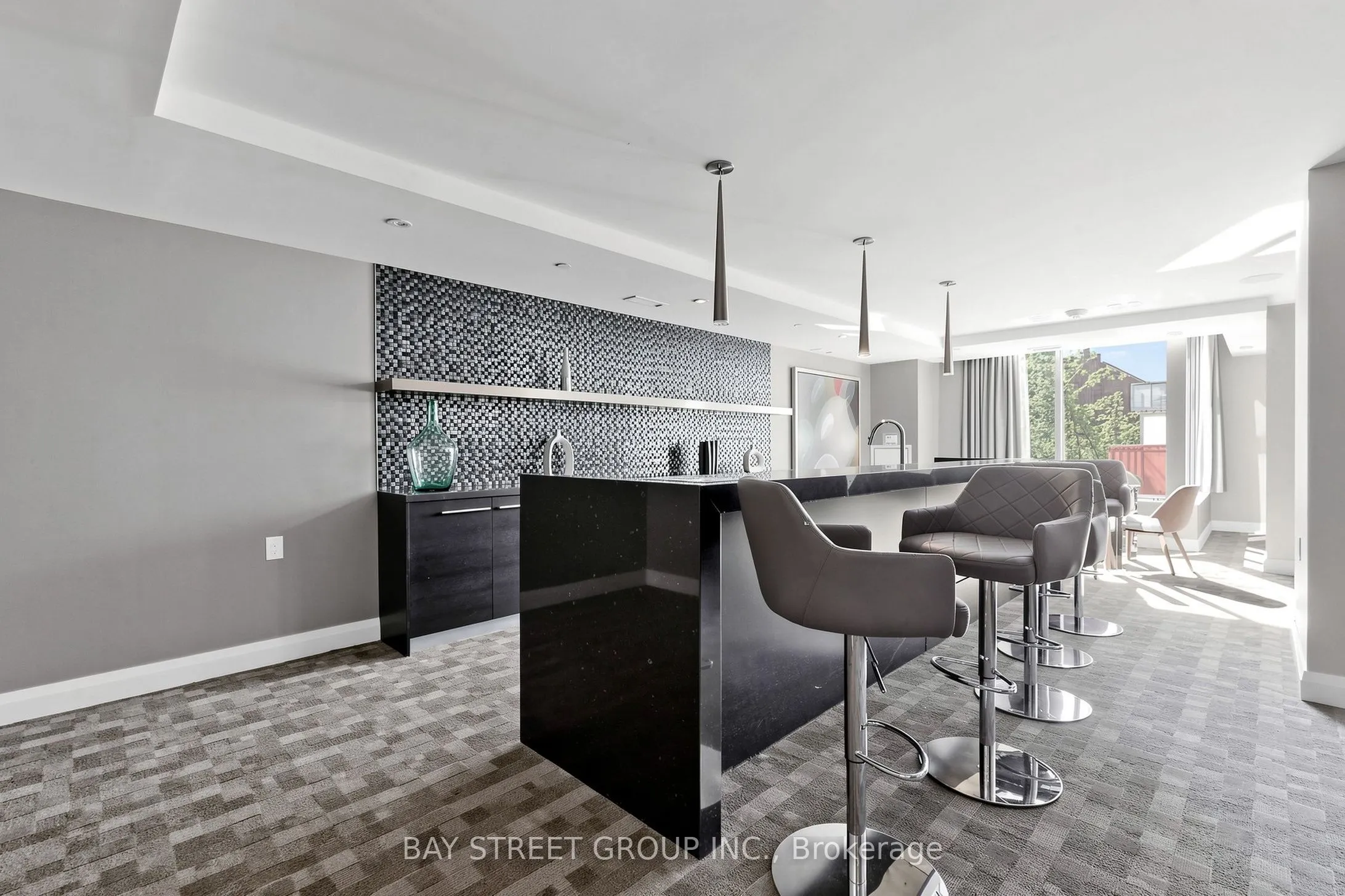 525 Adelaide Street W #1118