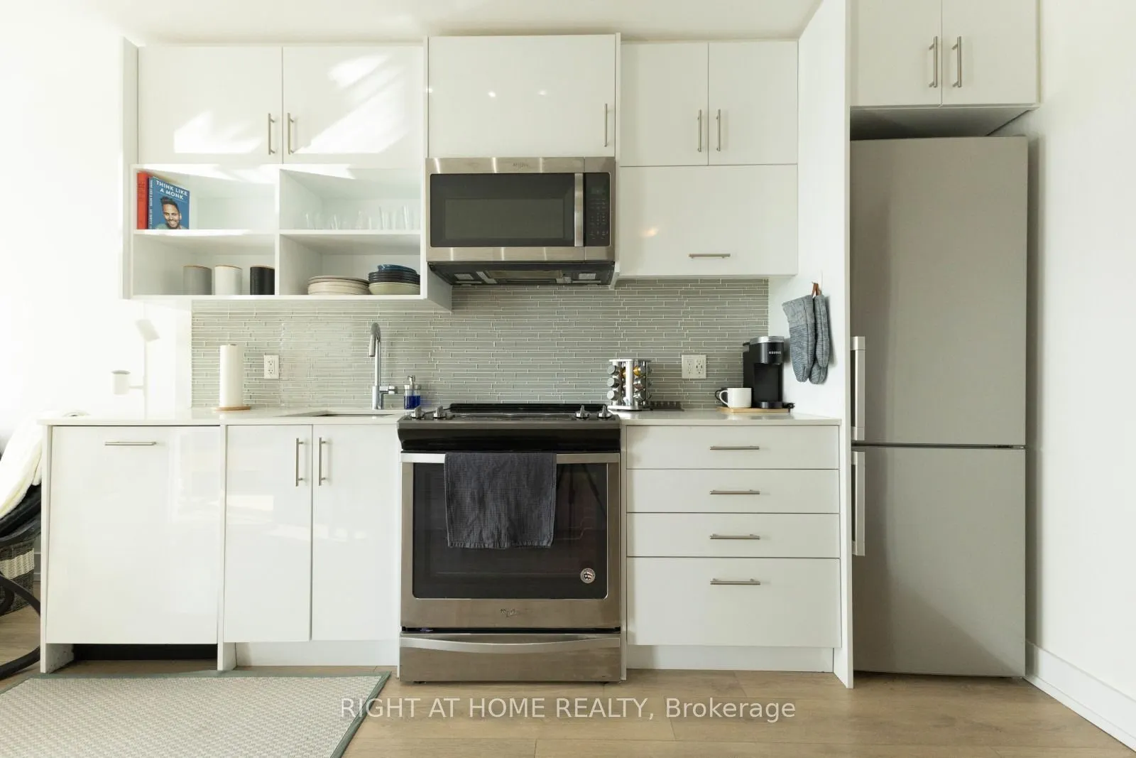 128 Fairview Mall Drive #712