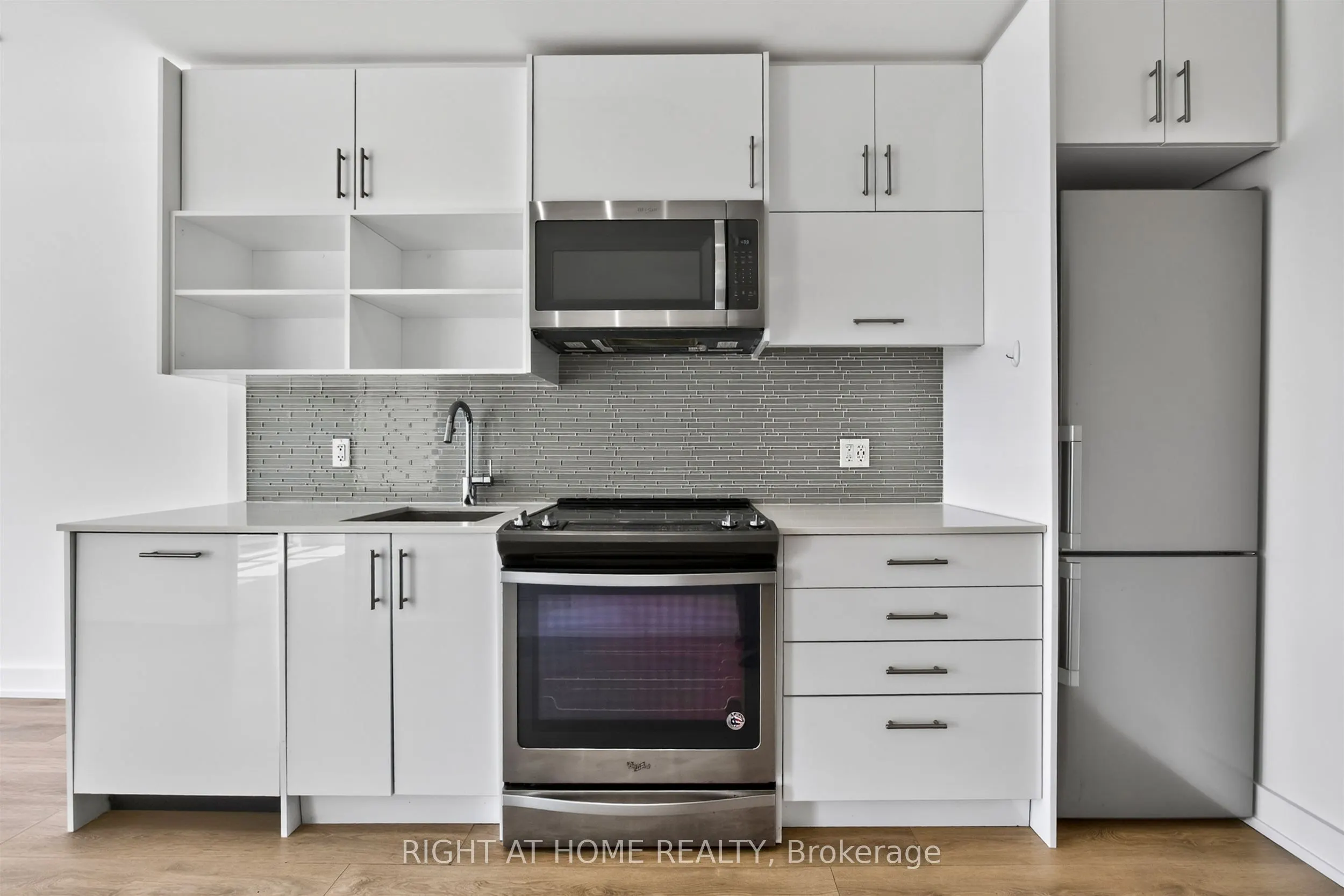 128 Fairview Mall Drive #712