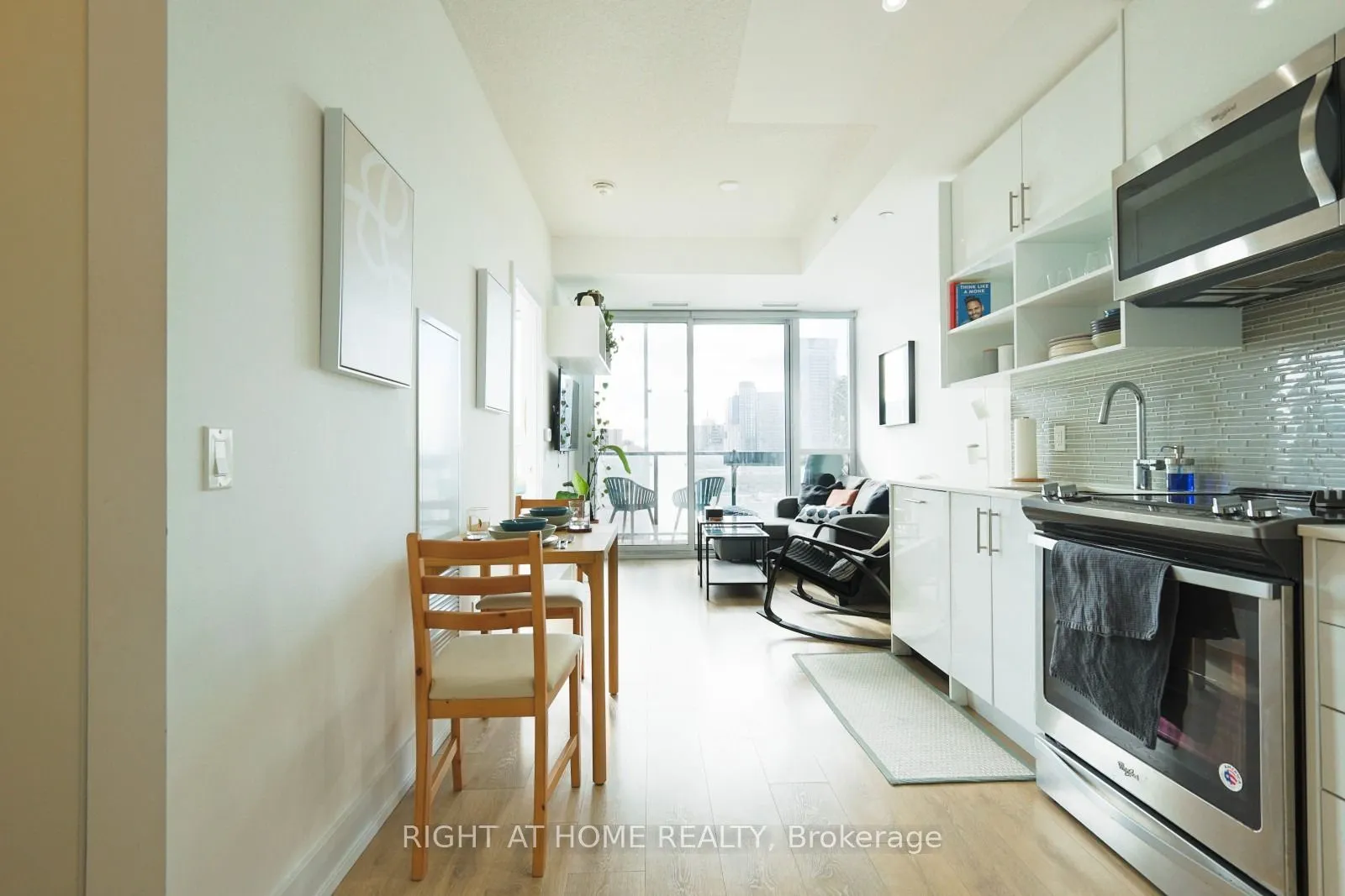 128 Fairview Mall Drive #712