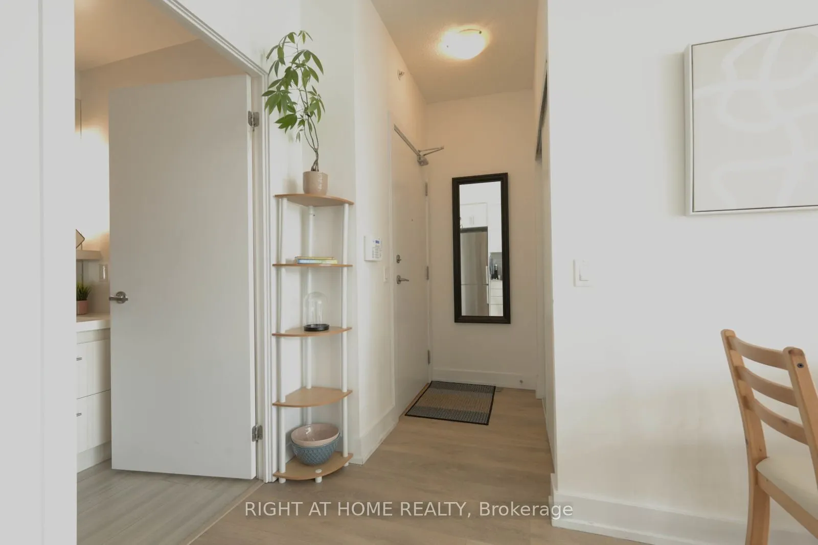 128 Fairview Mall Drive #712