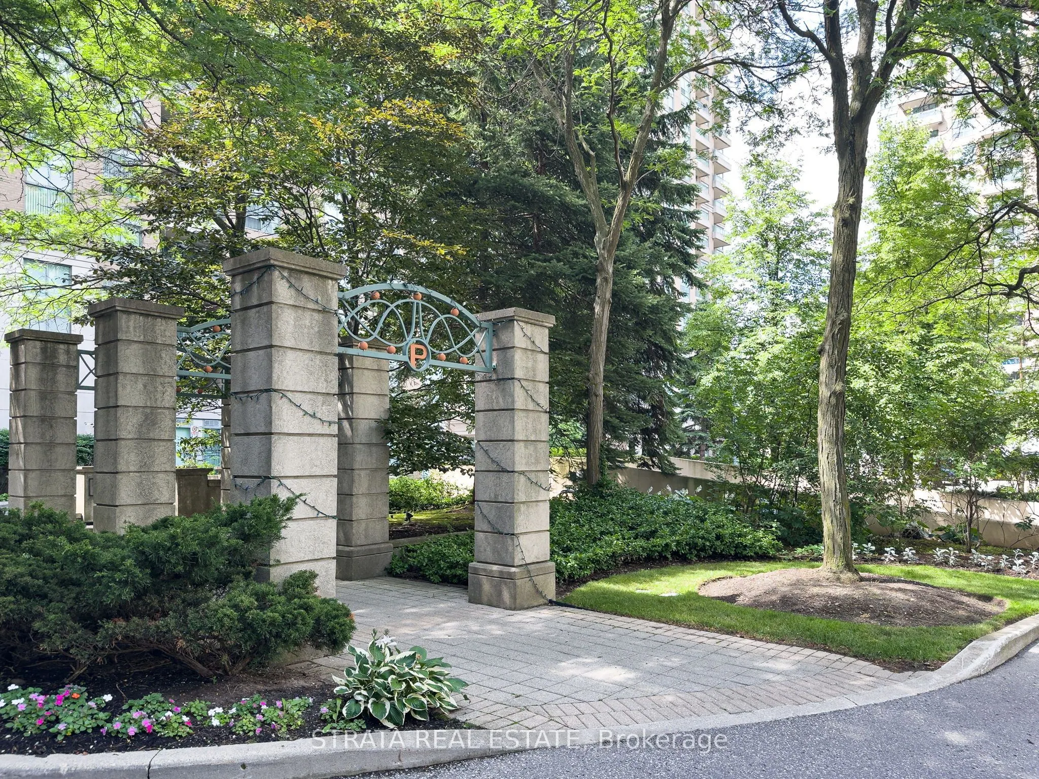 29 Pemberton Avenue #105