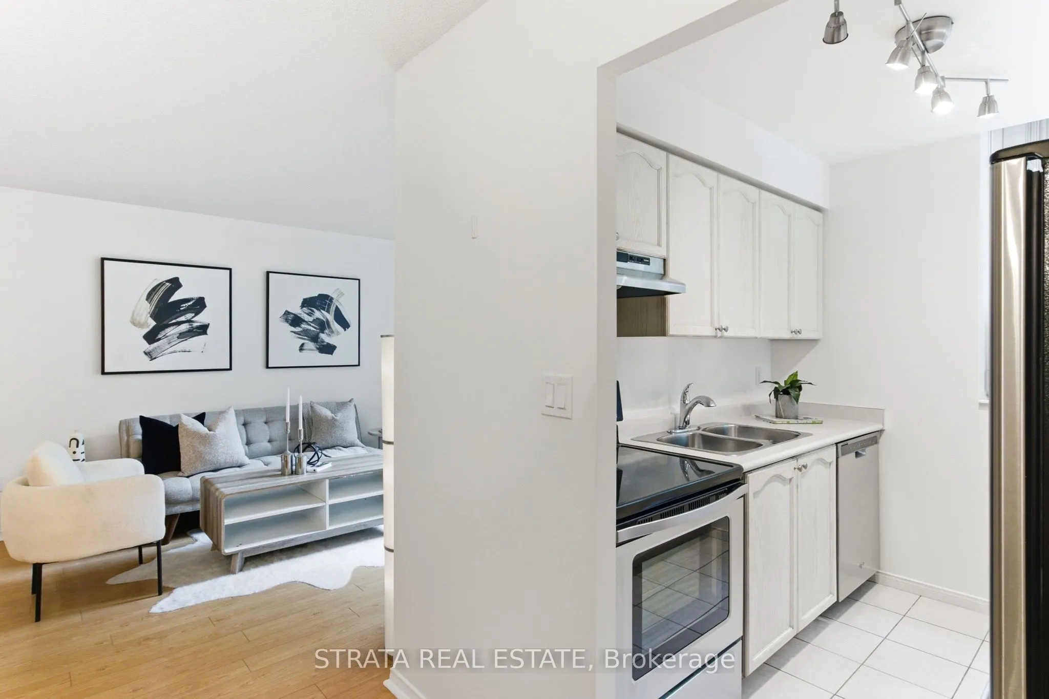 29 Pemberton Avenue #105