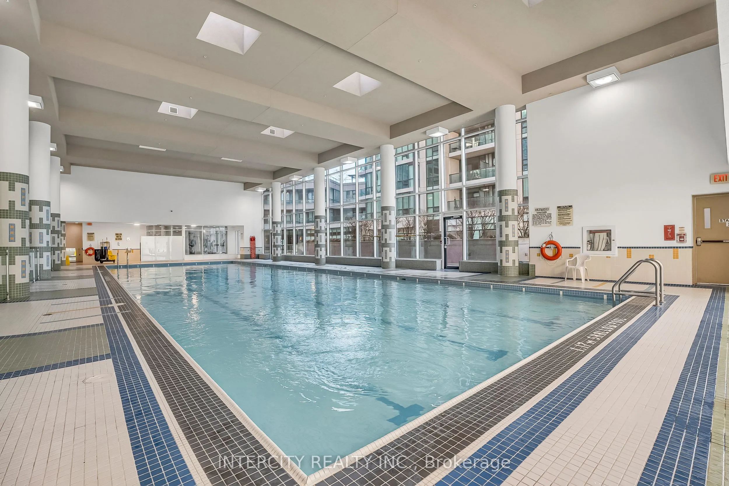 12 Yonge Street #1010